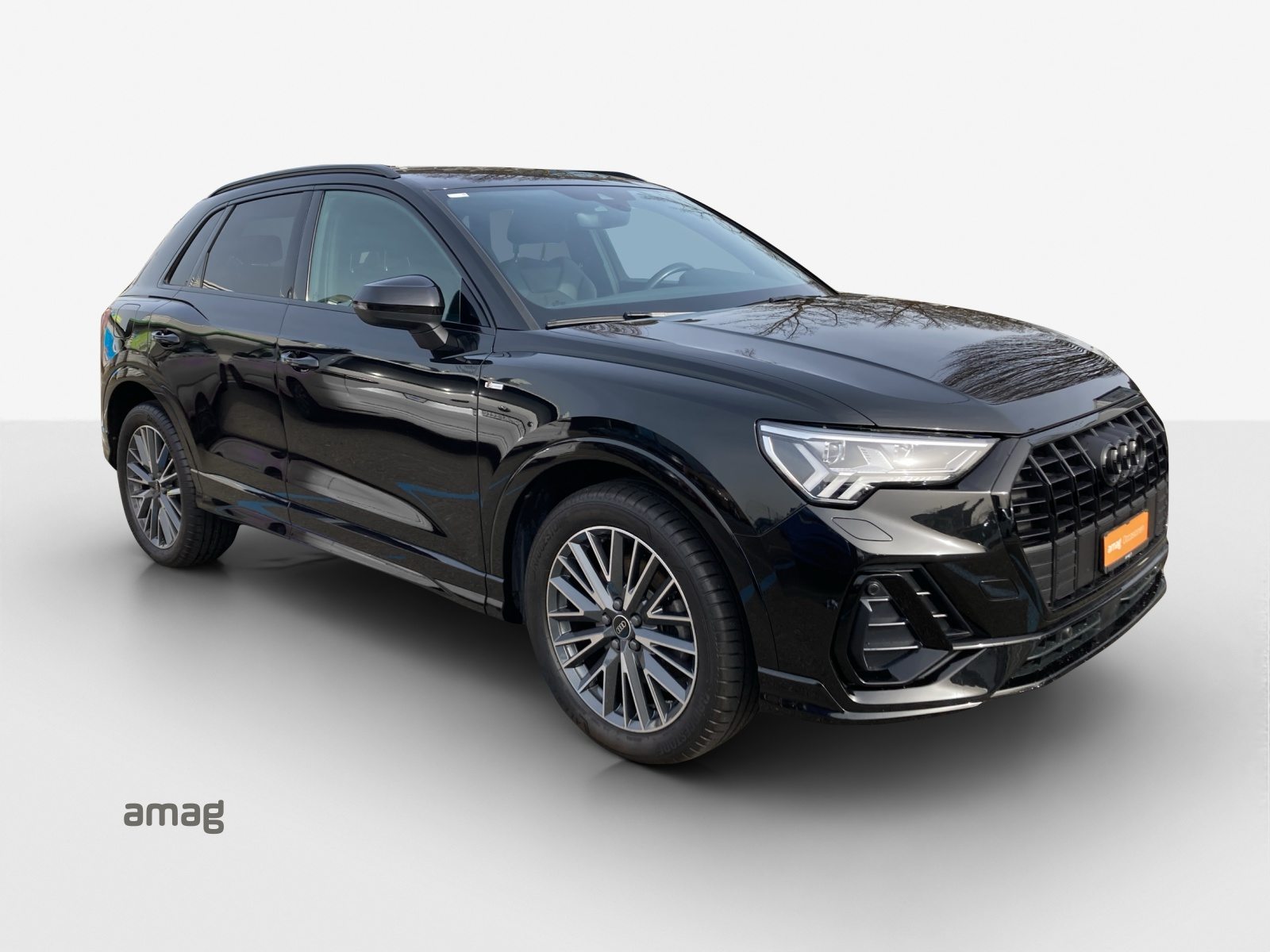 AUDI Q3 45 TFSI e S line Attraction, Hybride Intégral Essence/Électricité, Occasion / Utilisé, Automatique - 7
