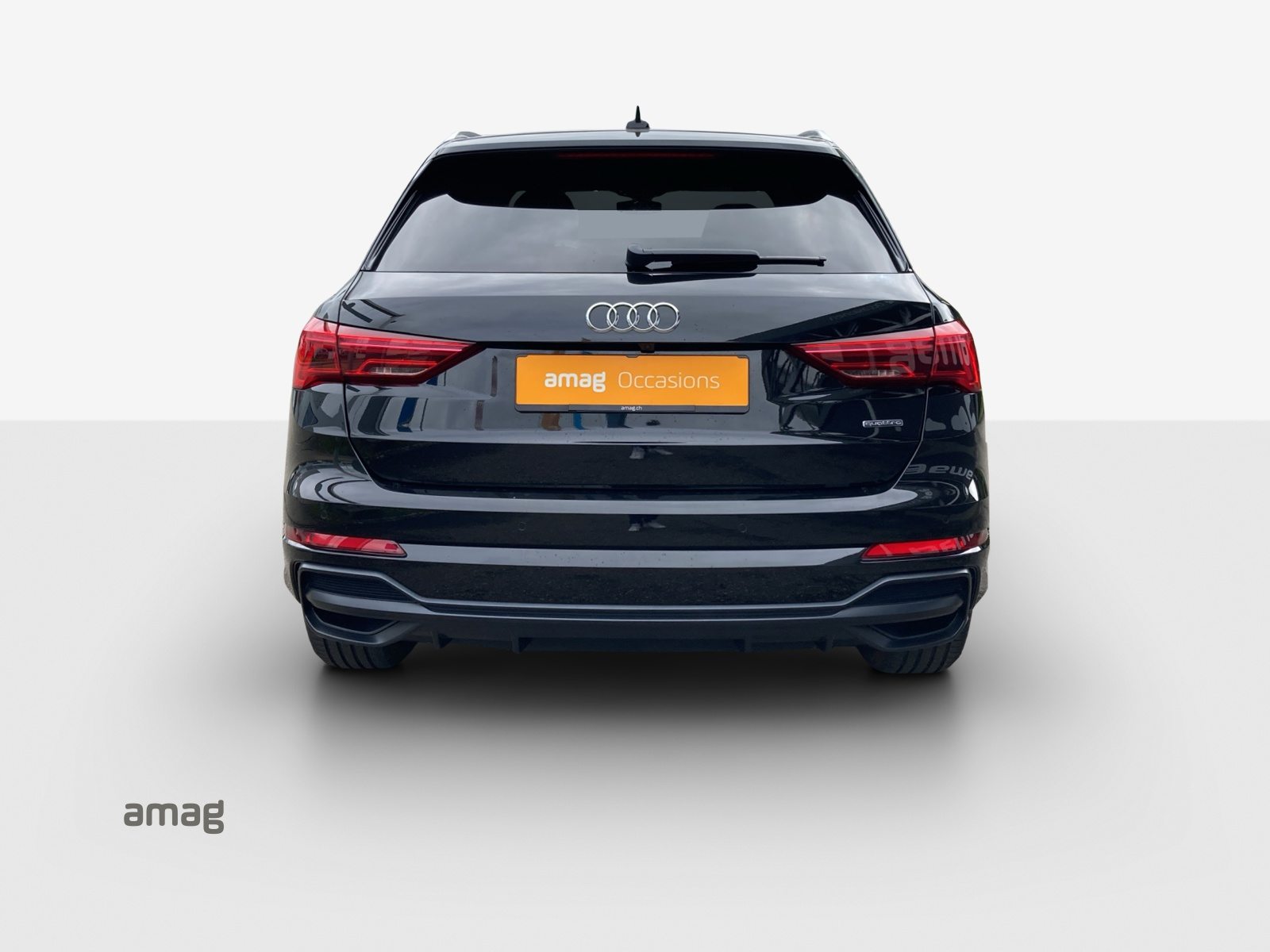 AUDI Q3 40 TFSI S line, Benzin, Occasion / Gebraucht, Automatik - 4