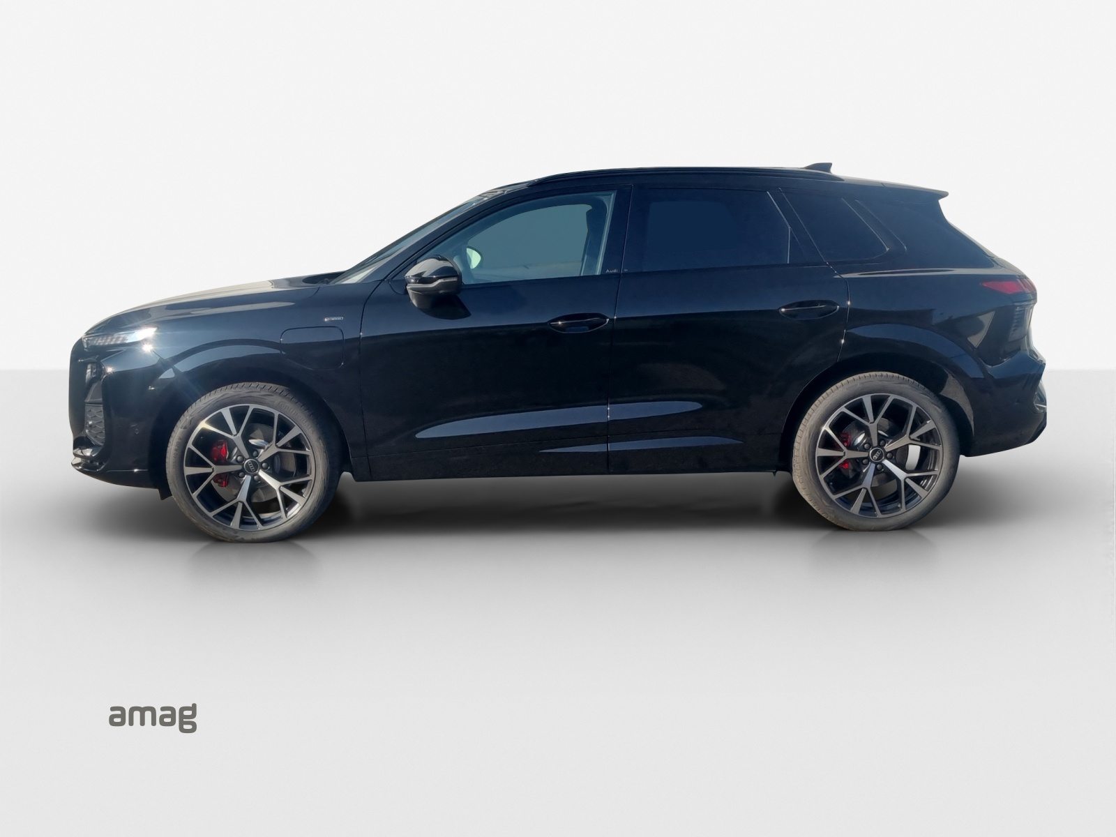 AUDI Q3 SUV e-hybrid 200 kW, Hybride Intégral Essence/Électricité, Occasion / Utilisé, Automatique - 2