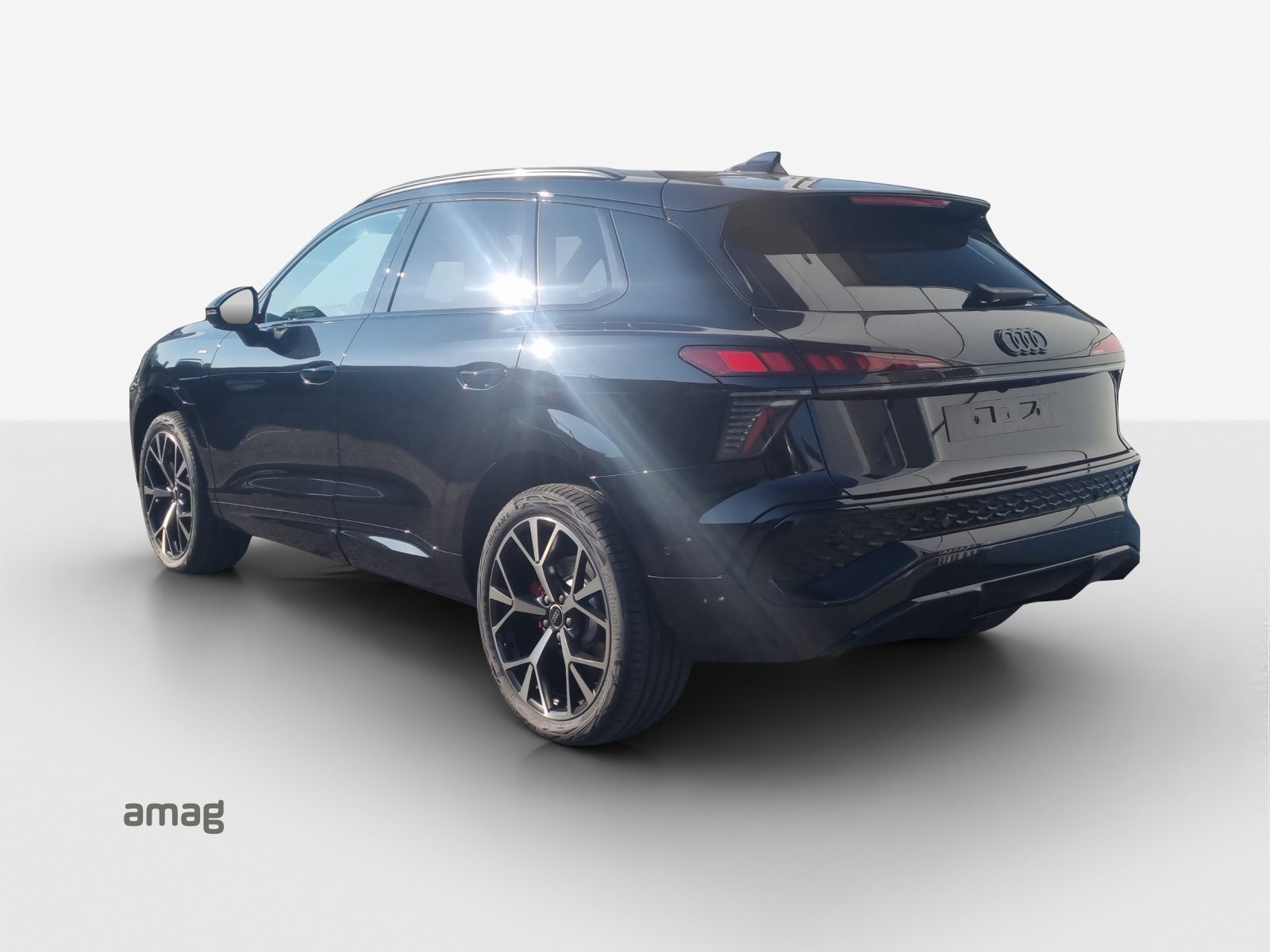 AUDI Q3 SUV e-hybrid 200 kW, Hybride Intégral Essence/Électricité, Occasion / Utilisé, Automatique - 3