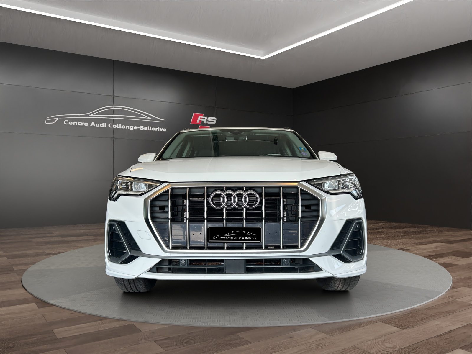 AUDI Q3 35 TFSI S line, Essence, Occasion / Utilisé, Automatique - 2