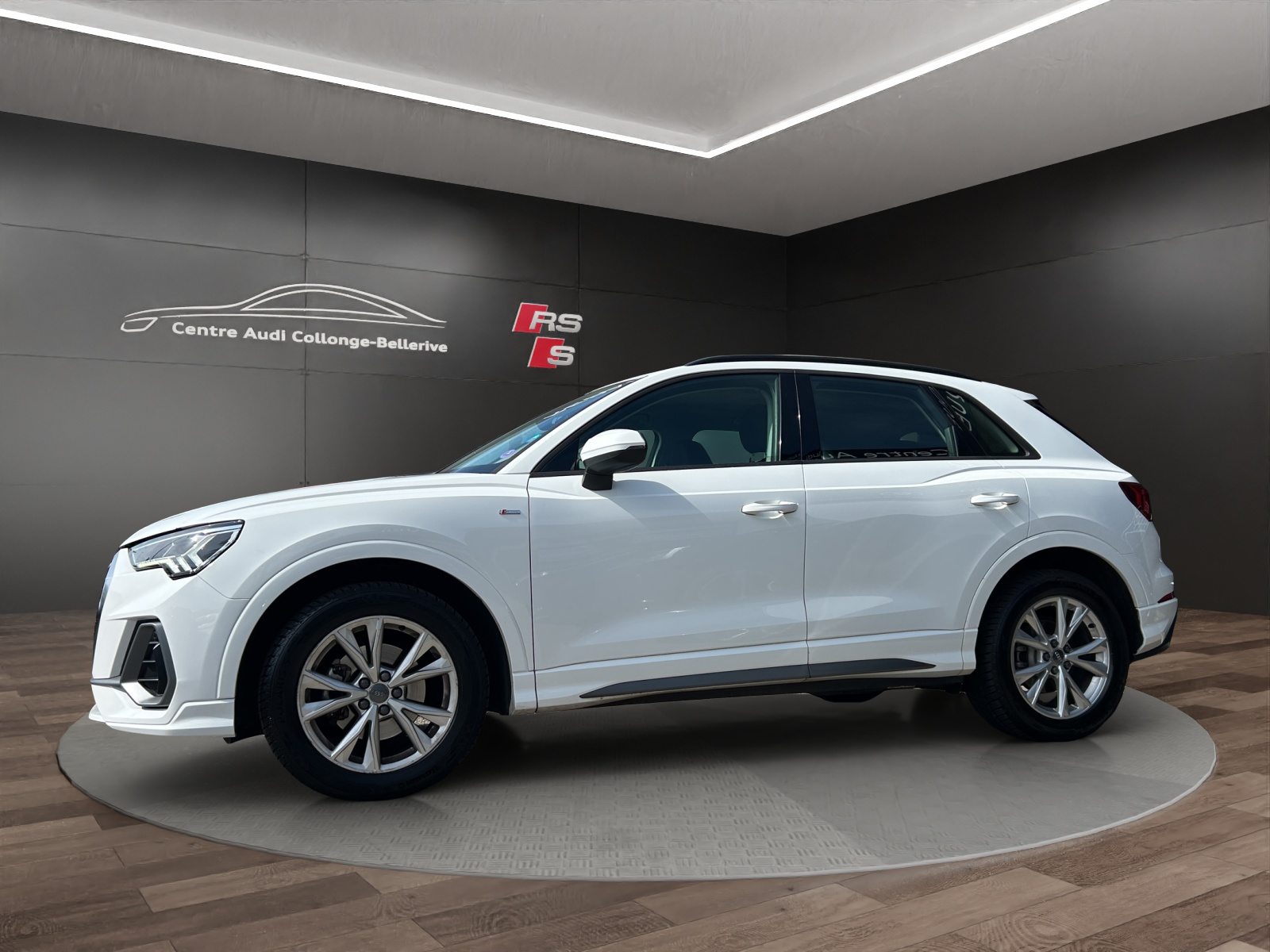 AUDI Q3 35 TFSI S line, Essence, Occasion / Utilisé, Automatique - 3