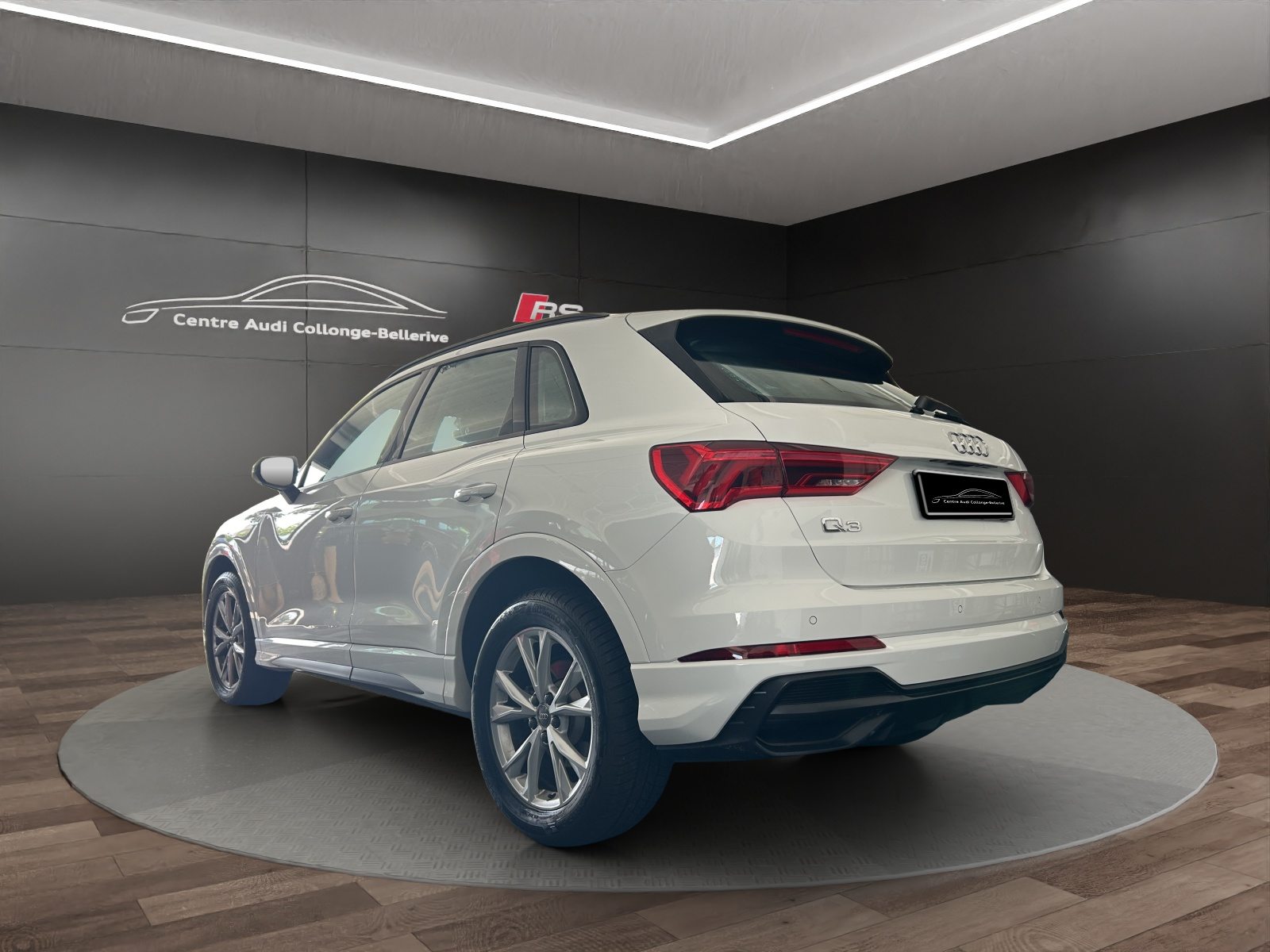 AUDI Q3 35 TFSI S line, Essence, Occasion / Utilisé, Automatique - 4