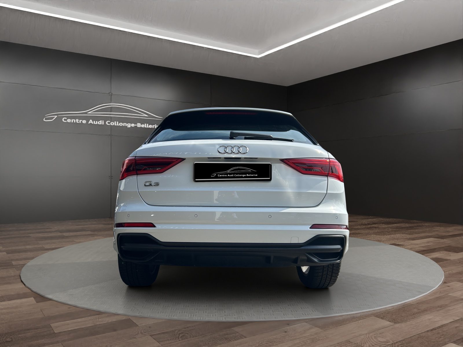 AUDI Q3 35 TFSI S line, Essence, Occasion / Utilisé, Automatique - 5