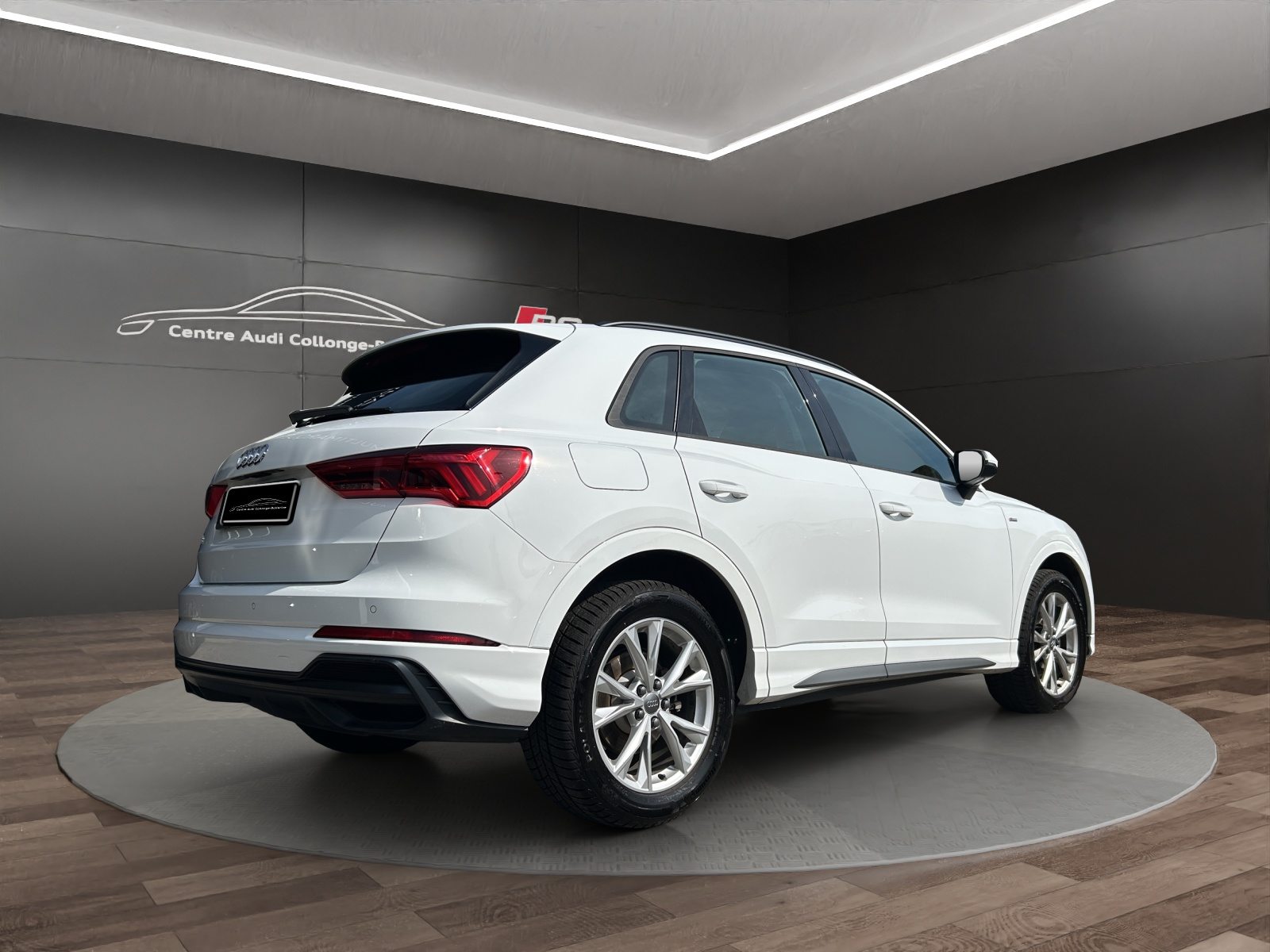 AUDI Q3 35 TFSI S line, Essence, Occasion / Utilisé, Automatique - 6