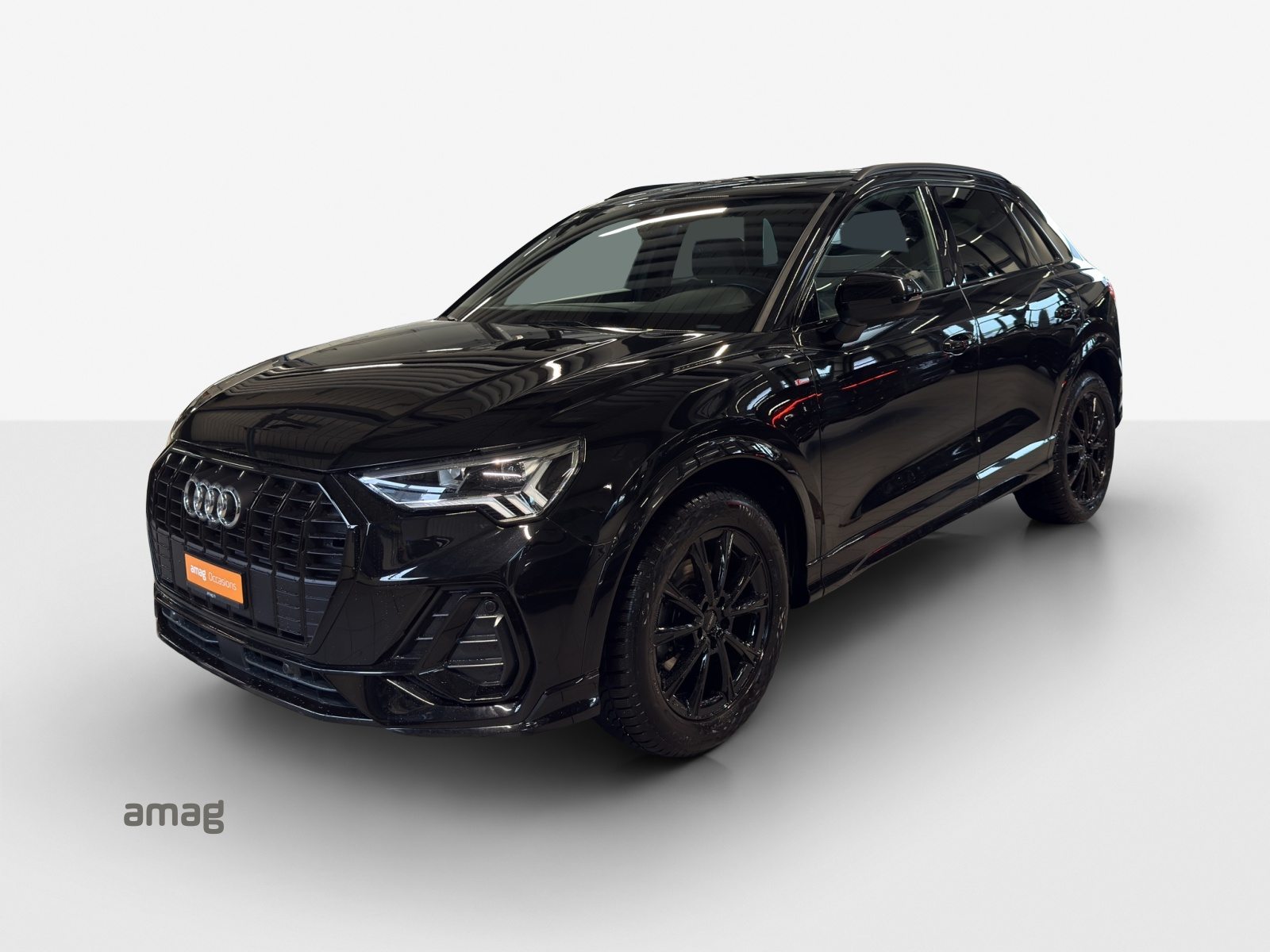 AUDI Q3 35 TFSI S line Attraction