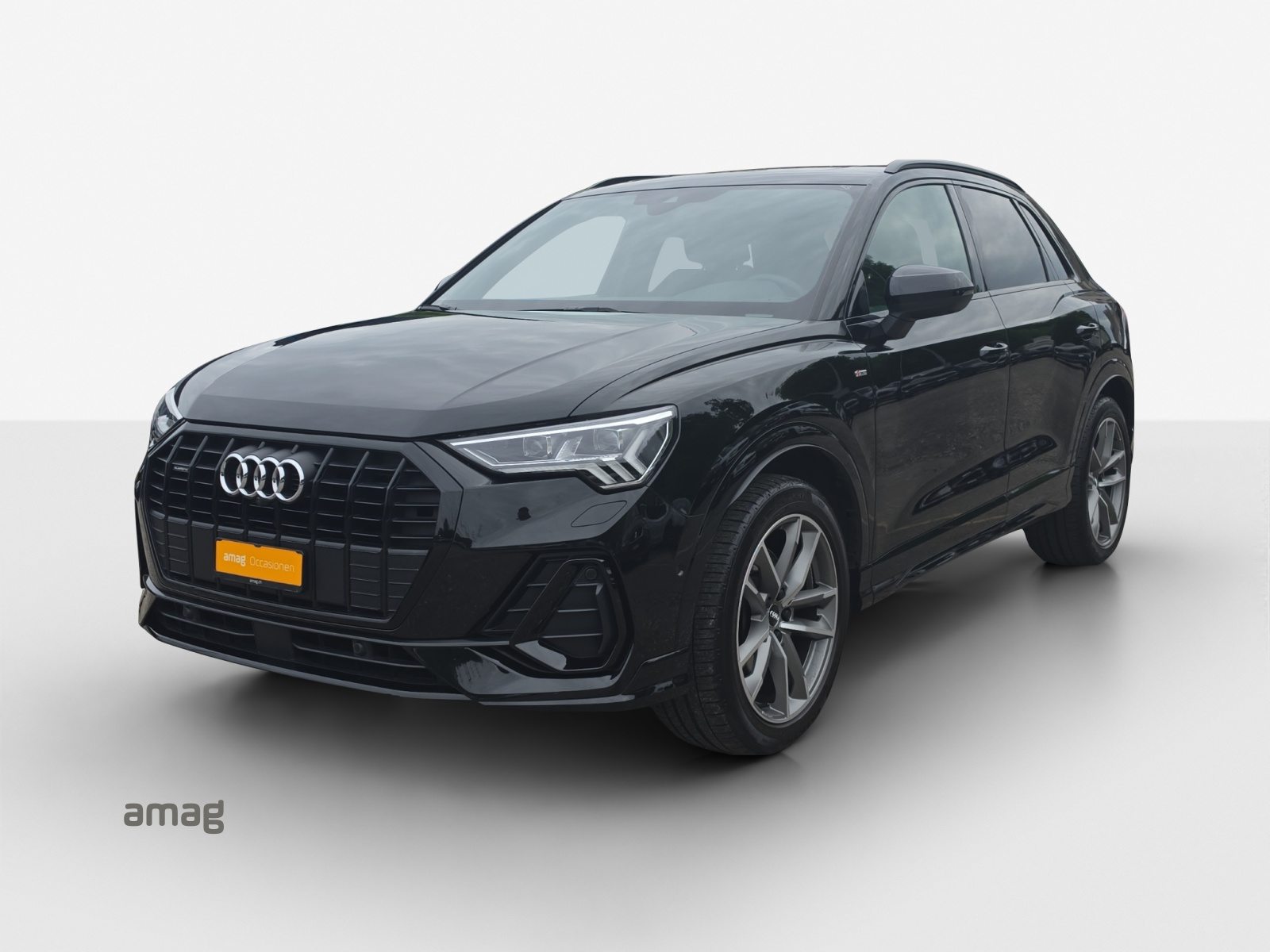AUDI Q3 45 TFSI S line