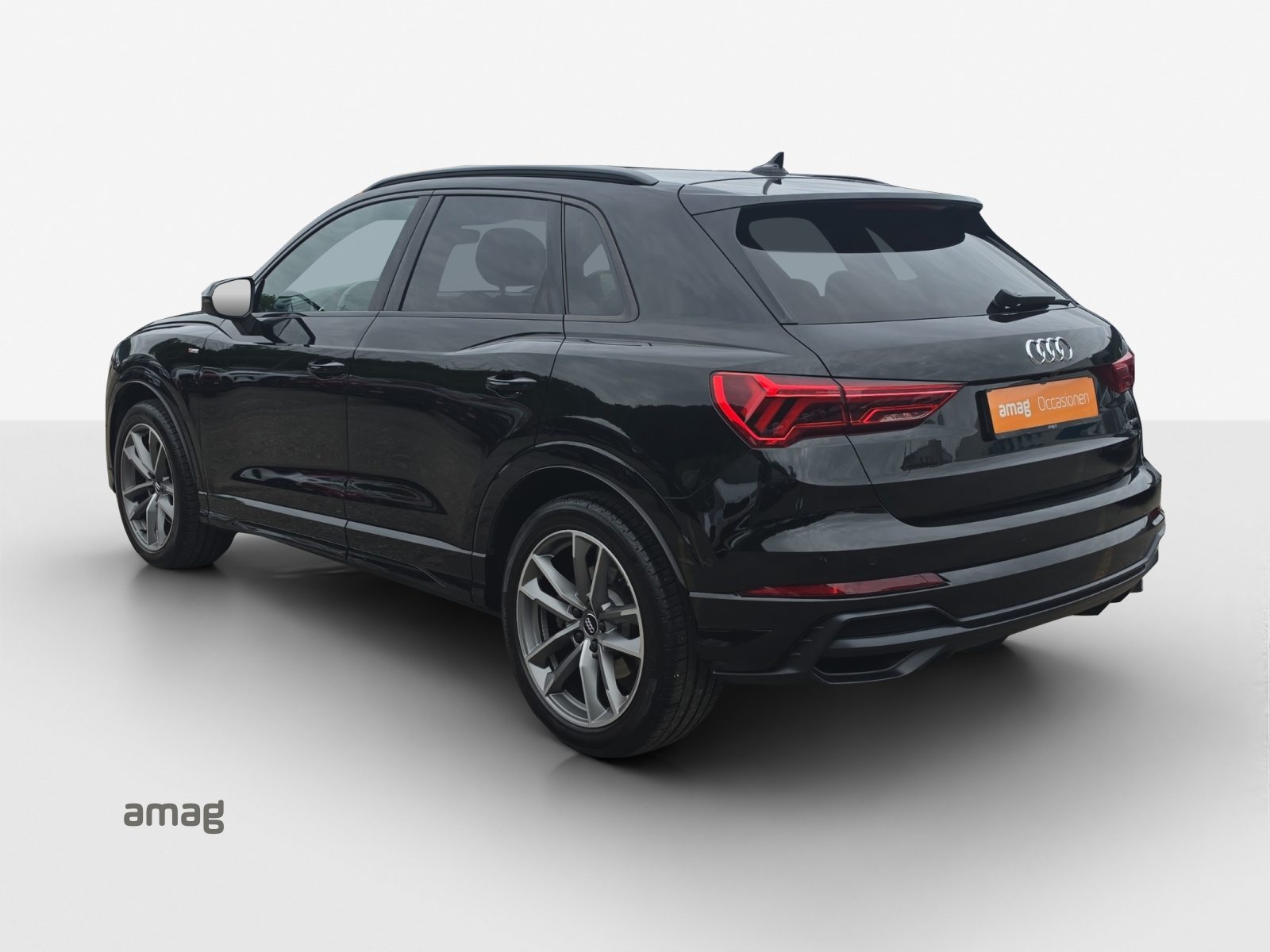 AUDI Q3 45 TFSI S line, Essence, Occasion / Utilisé, Automatique - 3