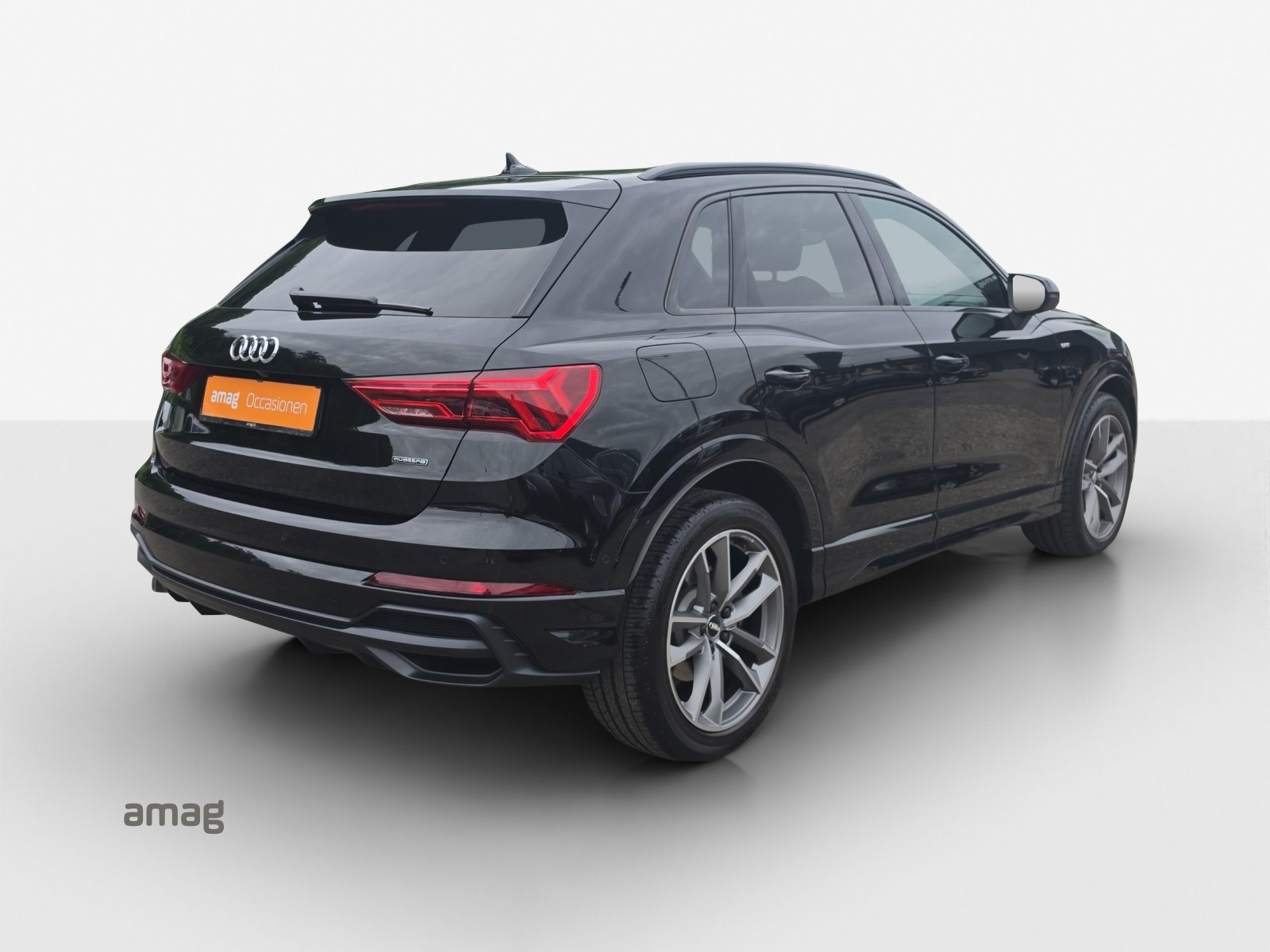 AUDI Q3 45 TFSI S line, Essence, Occasion / Utilisé, Automatique - 5