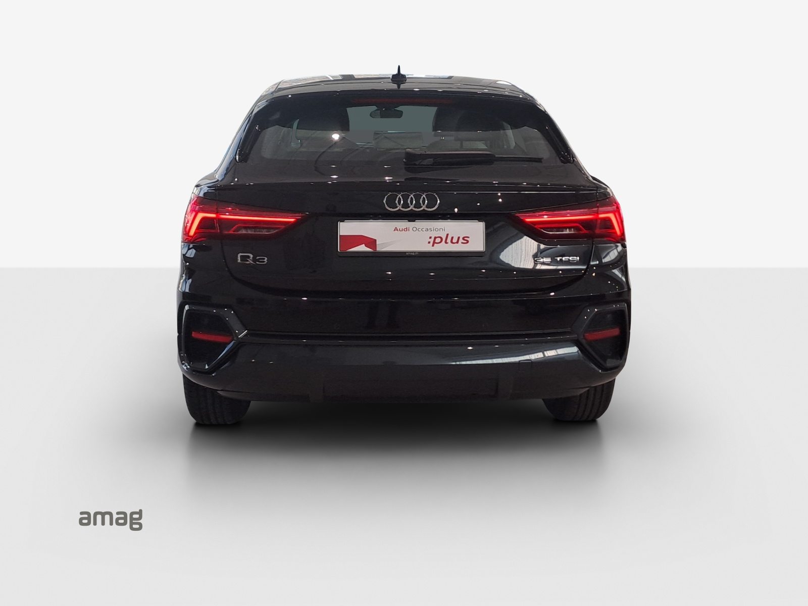 AUDI Q3 Sportback 35 TFSI Attraction, Petrol, Second hand / Used, Automatic - 4