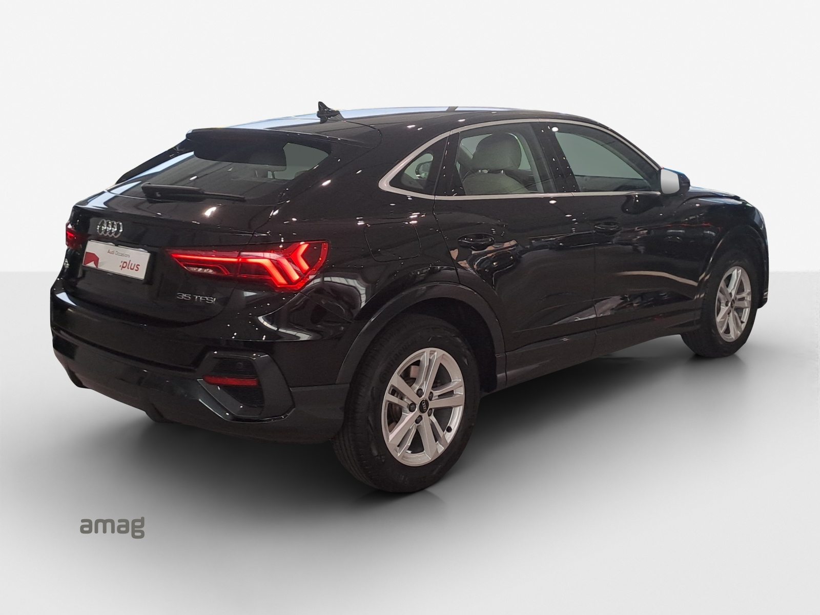 AUDI Q3 Sportback 35 TFSI Attraction, Petrol, Second hand / Used, Automatic - 5