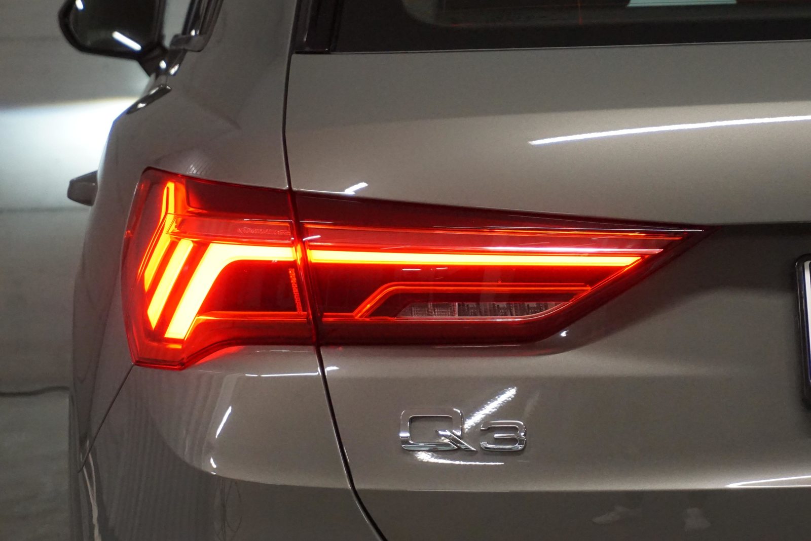AUDI Q3 35 TDI advanced Attraction, Diesel, Occasion / Utilisé, Automatique - 6