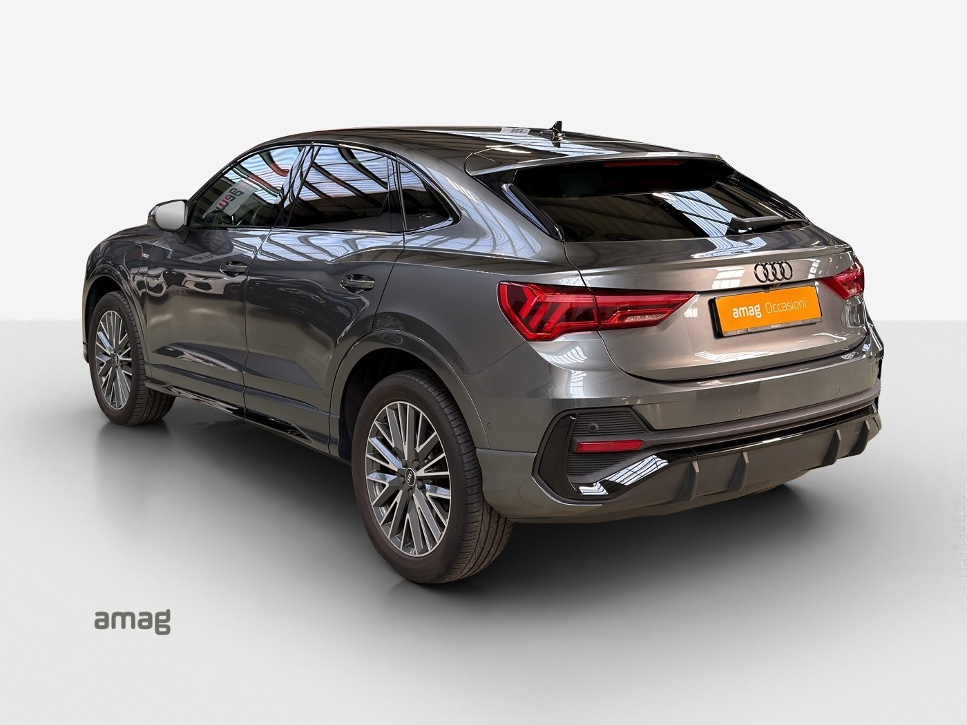 AUDI Q3 Sportback 45 TFSI e S line Attraction, Hybride Intégral Essence/Électricité, Occasion / Utilisé, Automatique - 4