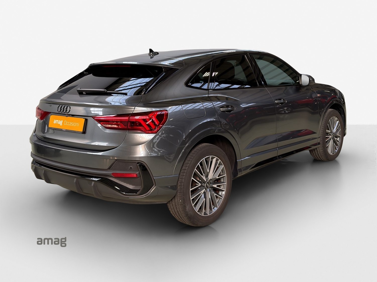 AUDI Q3 Sportback 45 TFSI e S line Attraction, Hybride Intégral Essence/Électricité, Occasion / Utilisé, Automatique - 6