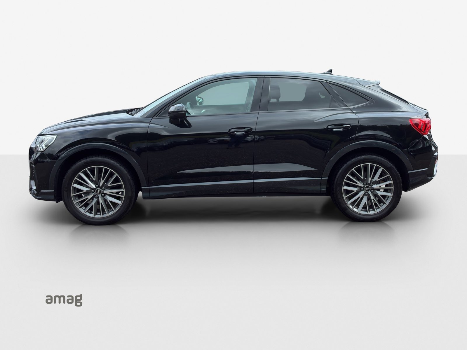 AUDI Q3 Sportback 35 TFSI Attraction, Essence, Occasion / Utilisé, Automatique - 2