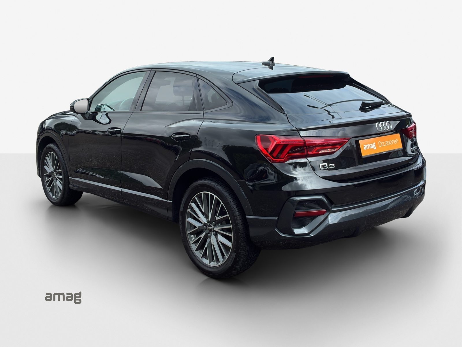 AUDI Q3 Sportback 35 TFSI Attraction, Essence, Occasion / Utilisé, Automatique - 3