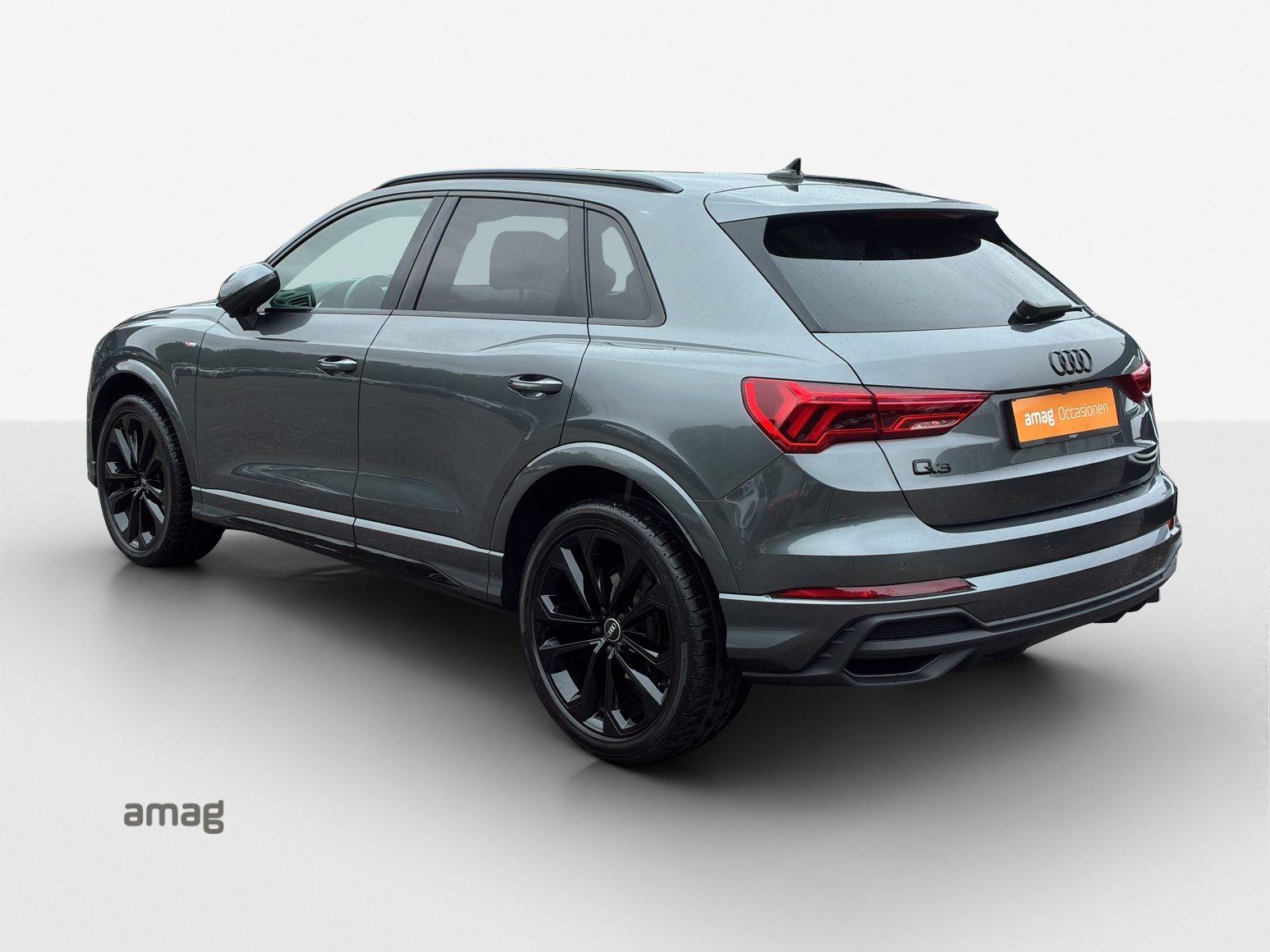 AUDI Q3 35 TFSI S line Attraction, Benzin, Occasion / Gebraucht, Automatik - 3