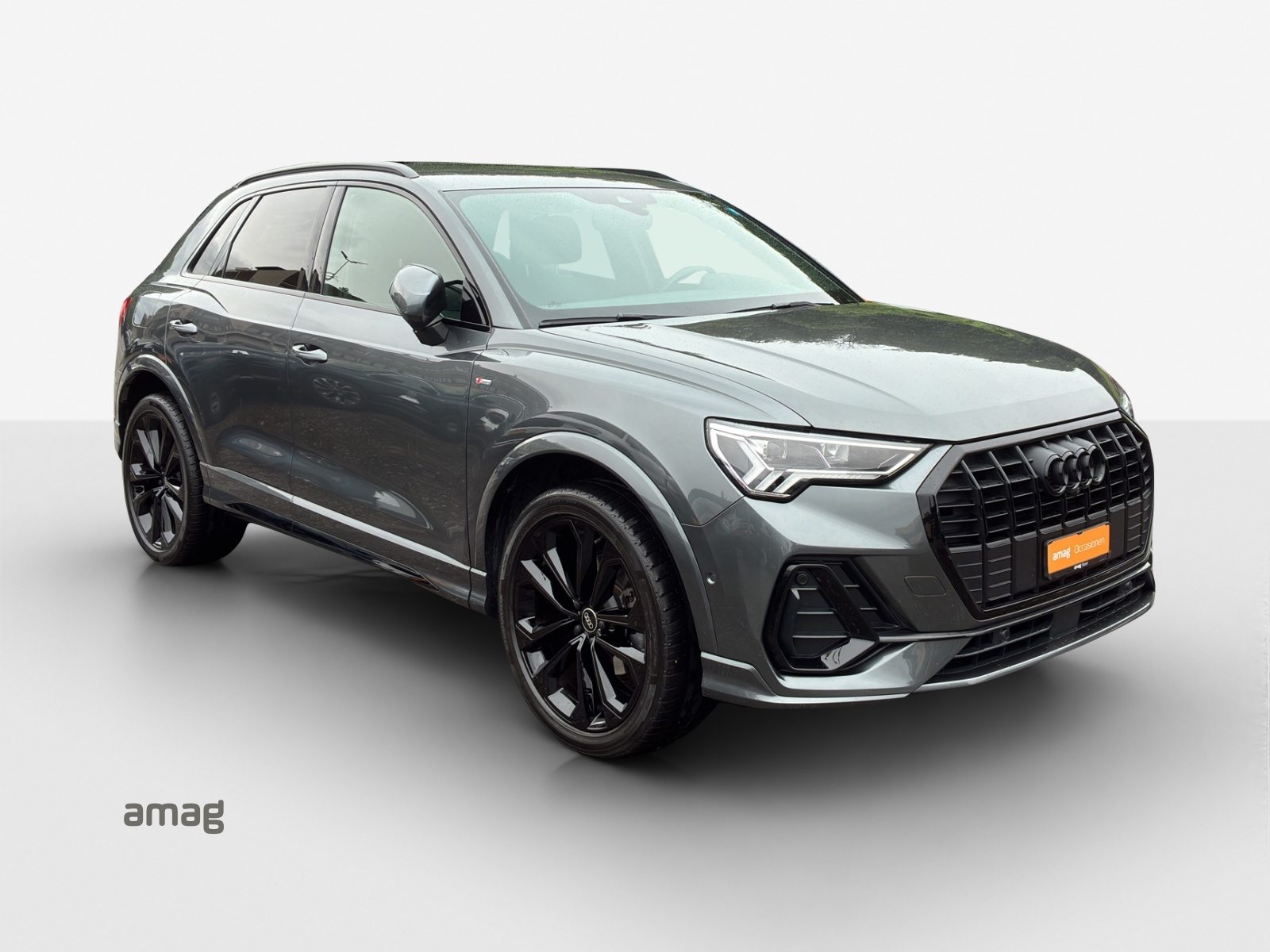 AUDI Q3 35 TFSI S line Attraction, Benzin, Occasion / Gebraucht, Automatik - 6