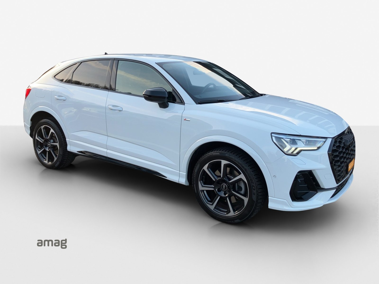 AUDI Q3 Sportback 45 TFSI e S line Attraction, Full-Hybrid Petrol/Electric, Second hand / Used, Automatic - 7