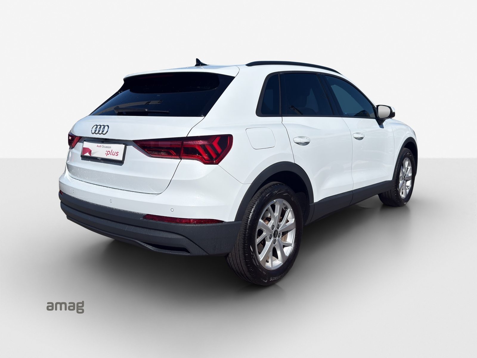 AUDI Q3 45 TFSI e Attraction, Hybride Intégral Essence/Électricité, Occasion / Utilisé, Automatique - 5