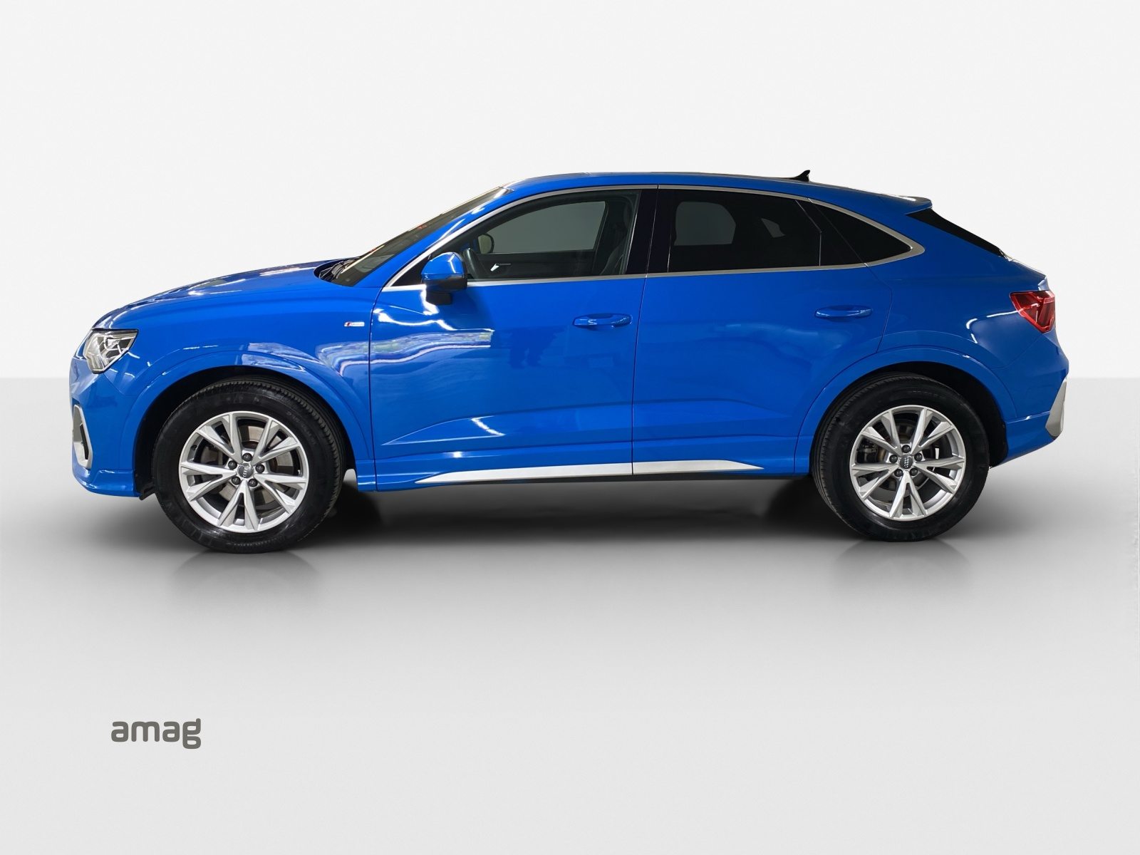 AUDI Q3 Sportback 40 TDI S line Attraction, Diesel, Occasion / Utilisé, Automatique - 2