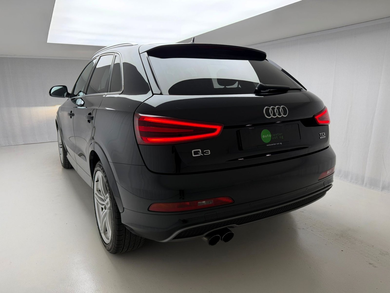 AUDI Q3 2.0 TDI quattro S-tronic, Diesel, Second hand / Used, Automatic - 5