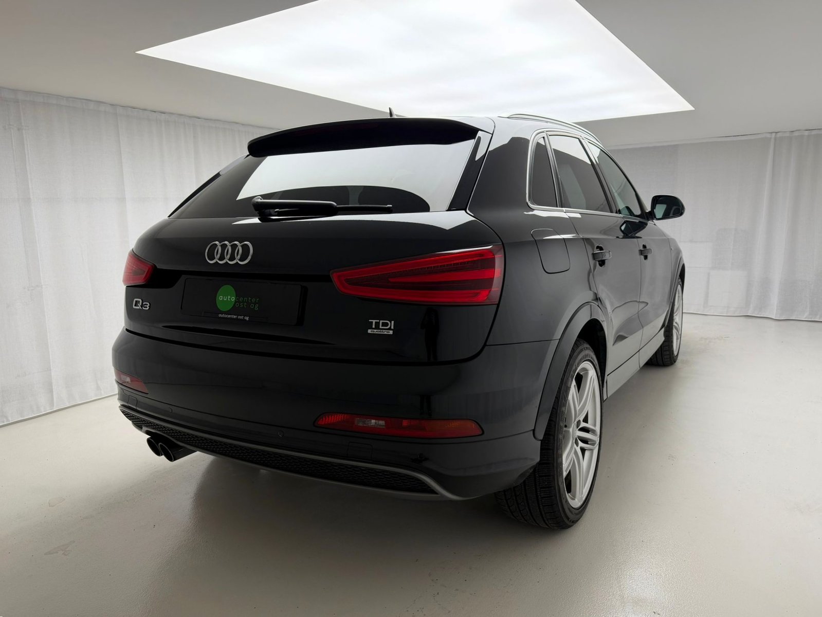 AUDI Q3 2.0 TDI quattro S-tronic, Diesel, Second hand / Used, Automatic - 6