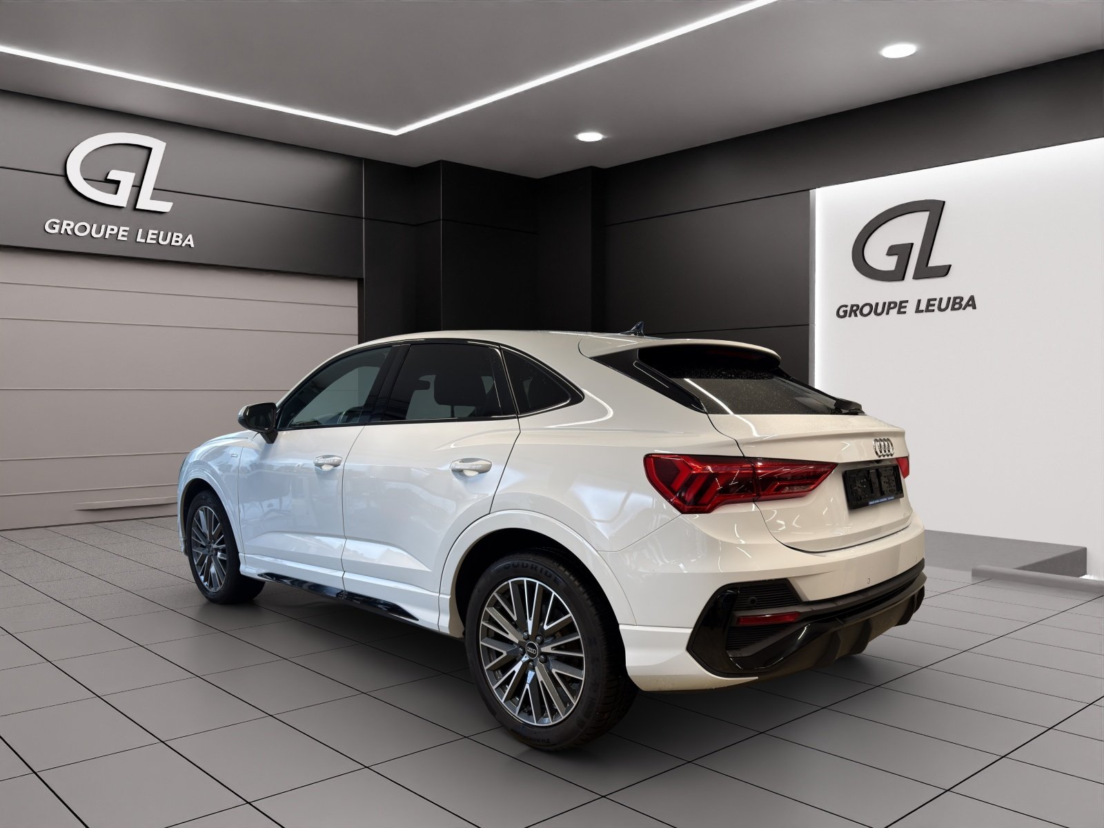 AUDI Q3 Sportback 35 TFSI S line Attraction S-tronic, Hybride Léger Essence/Électricité, Occasion / Utilisé, Automatique - 4