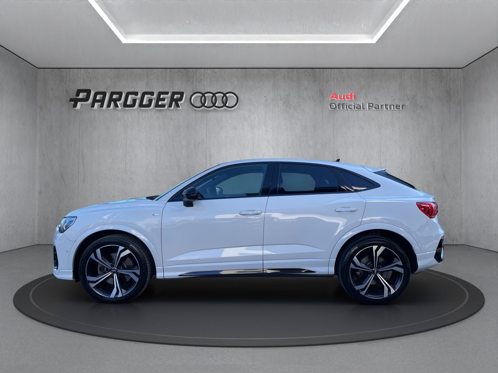 AUDI Q3 Sportback 45 TFSI S line, Benzin, Occasion / Gebraucht, Automatik - 3