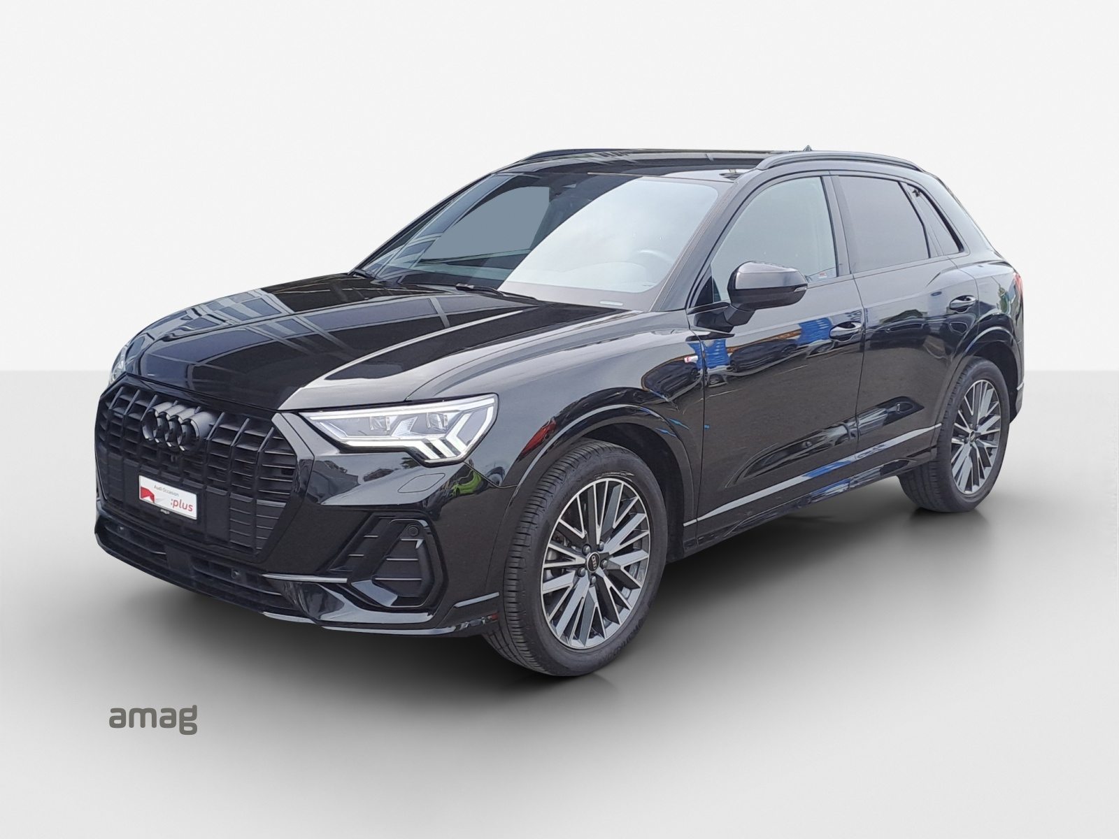 AUDI Q3 40 TFSI S line