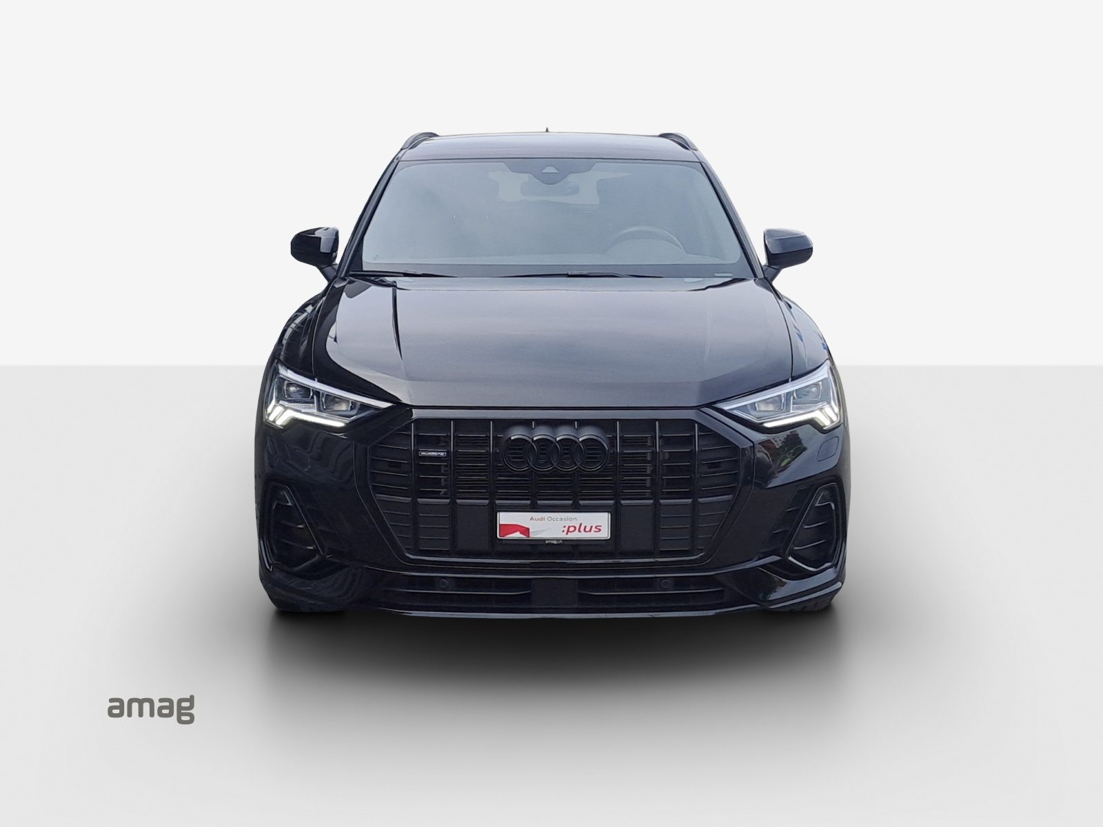 AUDI Q3 40 TFSI S line, Benzin, Occasion / Gebraucht, Automatik - 7