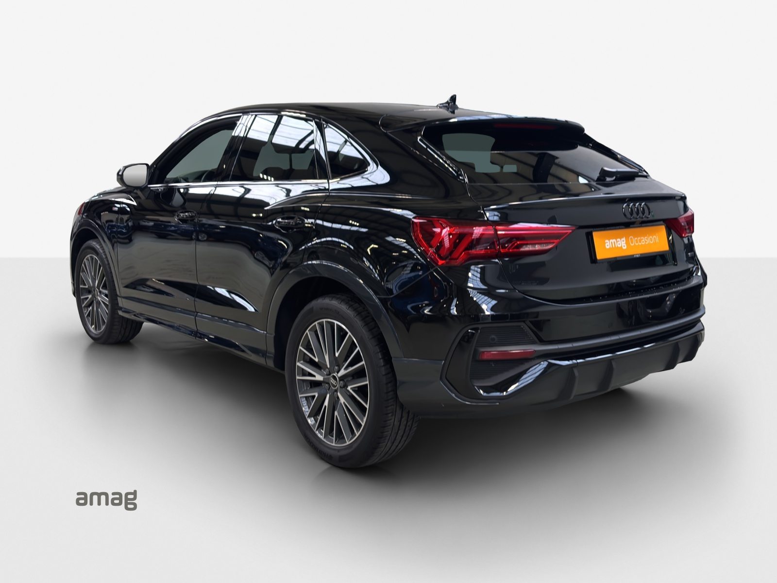 AUDI Q3 Sportback 40 TFSI S line, Benzin, Occasion / Gebraucht, Automatik - 3
