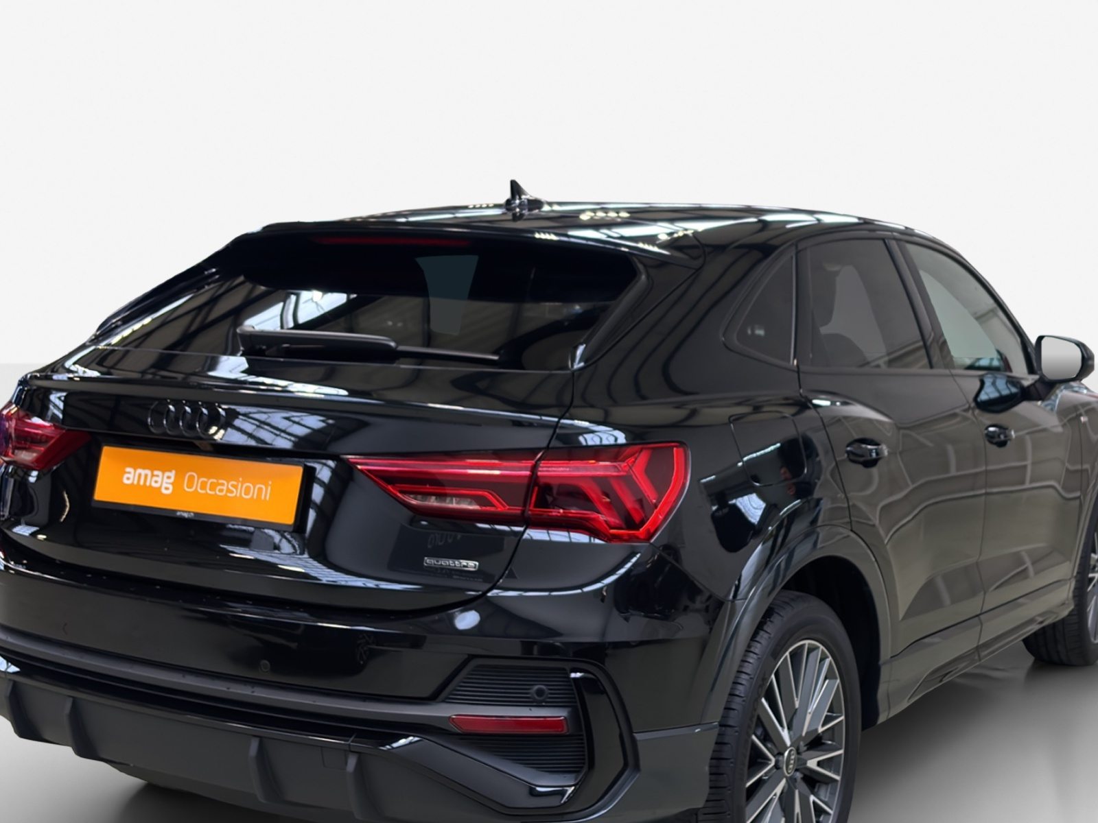 AUDI Q3 Sportback 40 TFSI S line, Benzin, Occasion / Gebraucht, Automatik - 5
