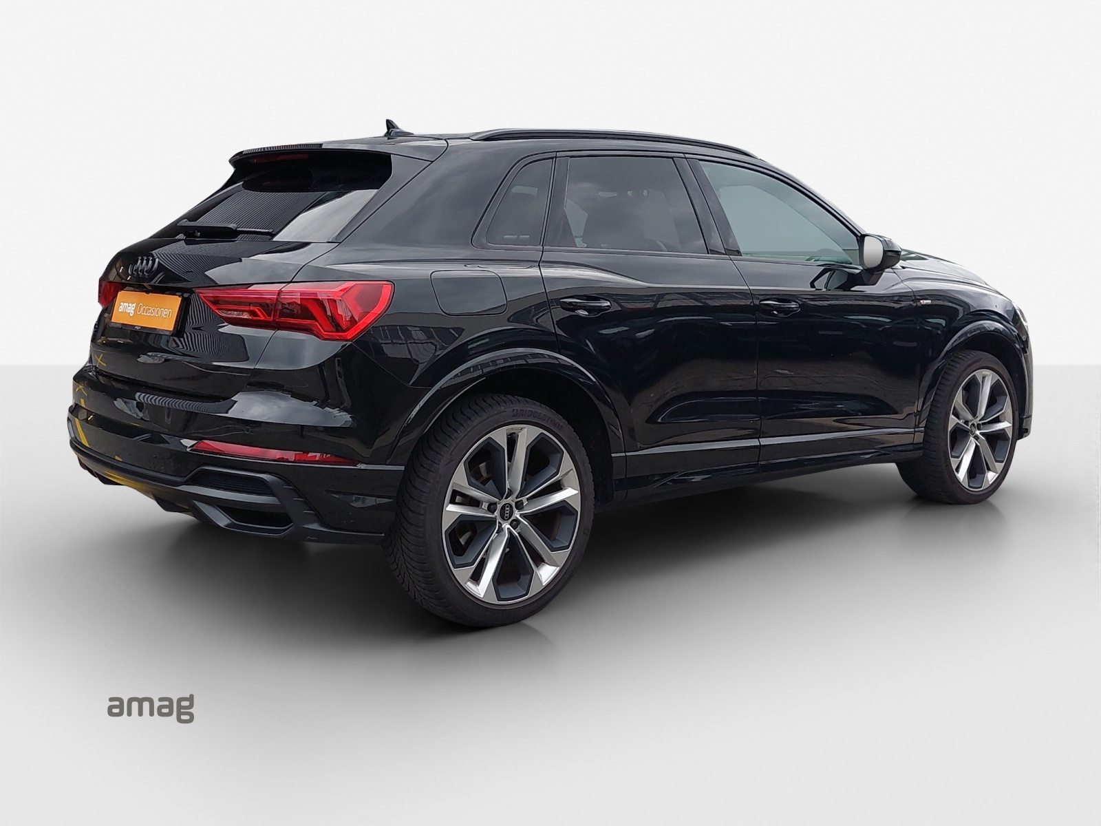 AUDI Q3 45 TFSI e S line Attraction, Full-Hybrid Petrol/Electric, Second hand / Used, Automatic - 6