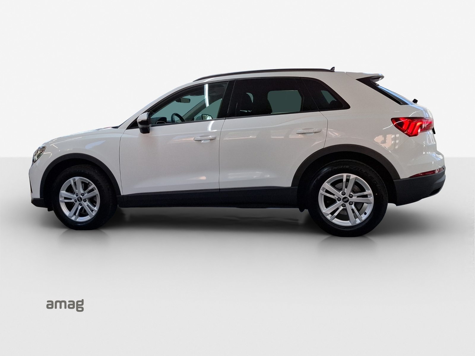 AUDI Q3 35 TFSI Attraction, Essence, Occasion / Utilisé, Automatique - 2