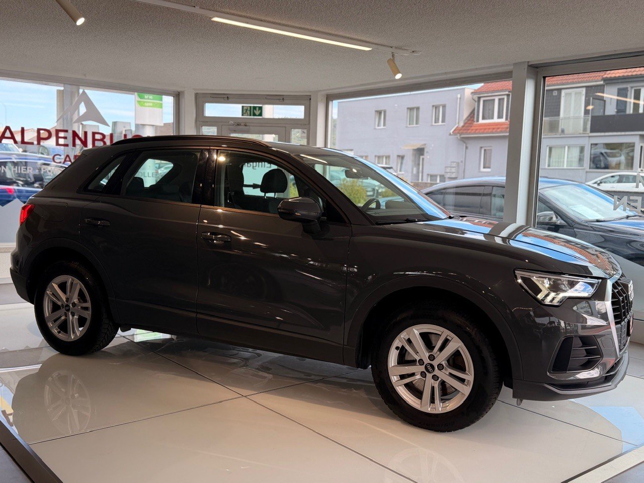 AUDI Q3 40 TDI quattro S-tronic, Diesel, Occasion / Gebraucht, Automatik - 6