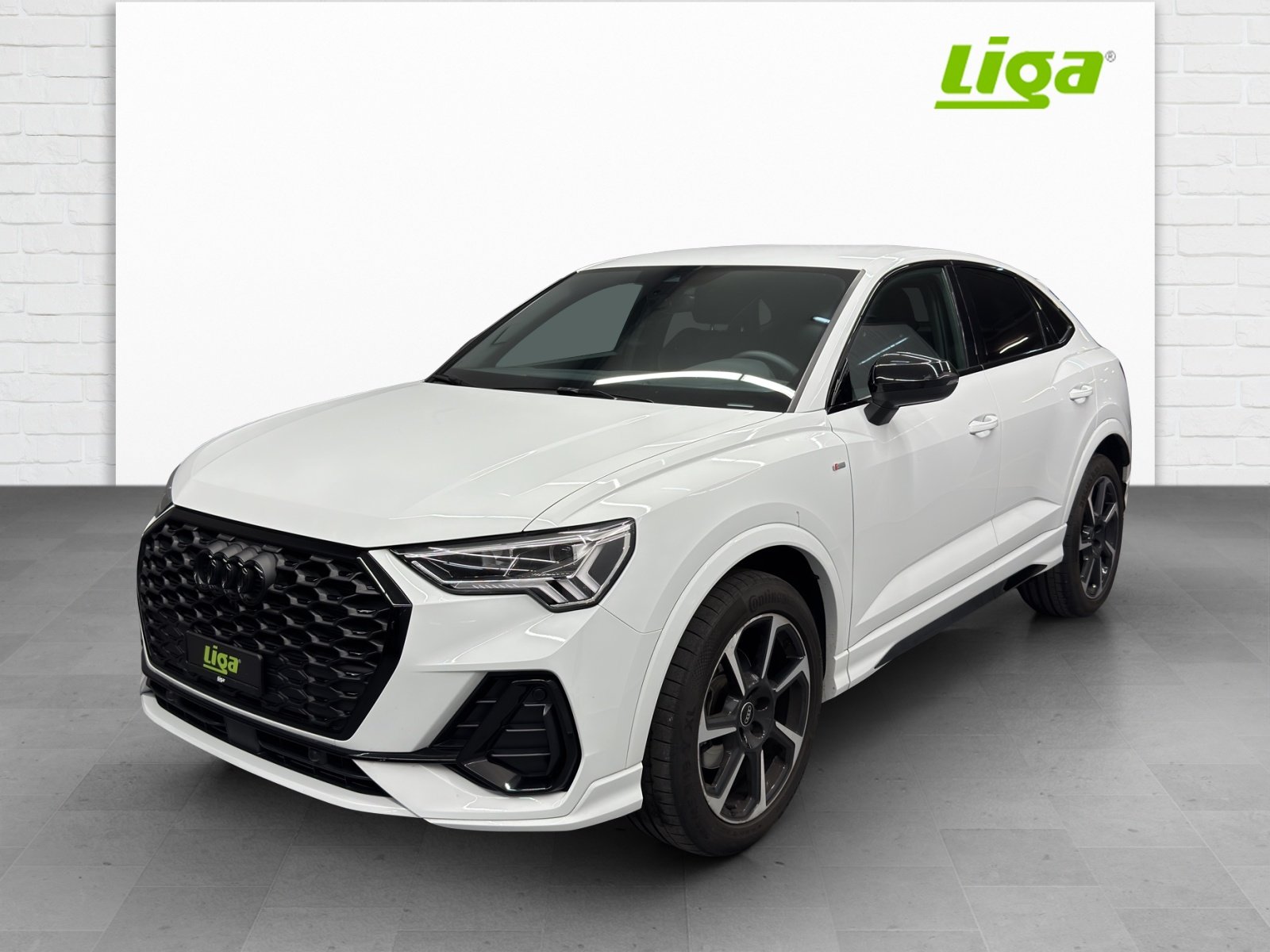 AUDI Q3 Sportback 1.5 35 TFSI S line S-Tronic, Mild-Hybrid Petrol/Electric, Second hand / Used, Automatic - 2