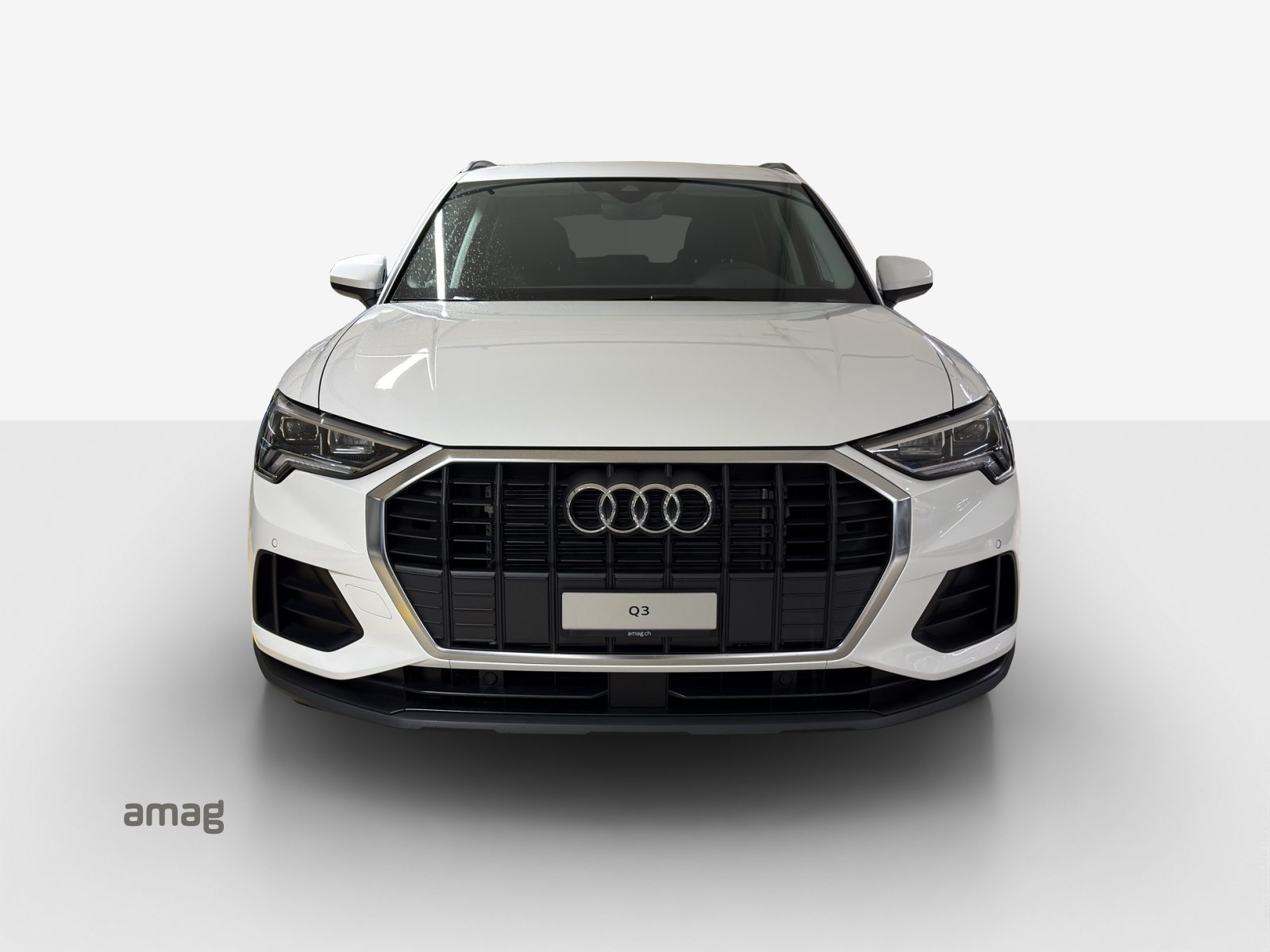 AUDI Q3 35 TFSI Attraction, Benzin, Occasion / Gebraucht, Automatik - 7