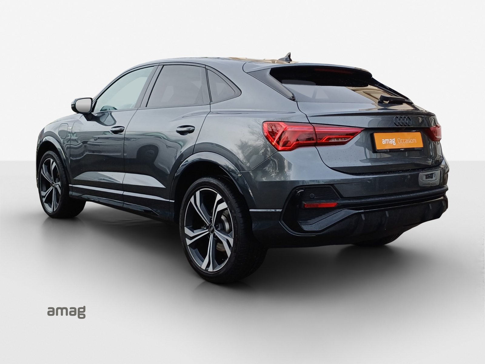 AUDI Q3 Sportback 45 TFSI e S line Attraction, Voll-Hybrid Benzin/Elektro, Occasion / Gebraucht, Automatik - 4