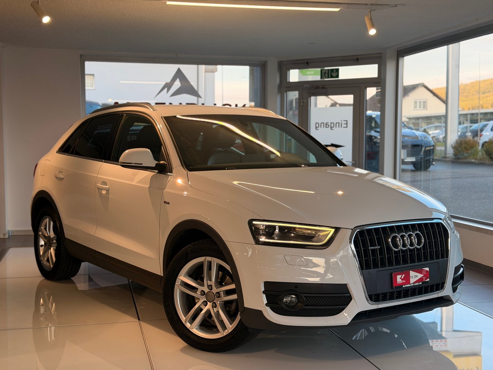 AUDI Q3 2.0 TFSI quattro S-tronic, Petrol, Second hand / Used, Automatic - 4