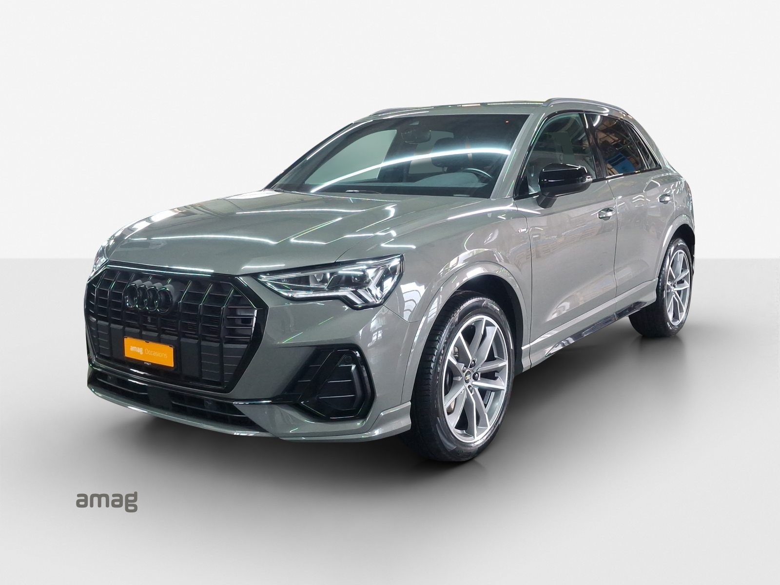 AUDI Q3 35 TFSI S line Attraction