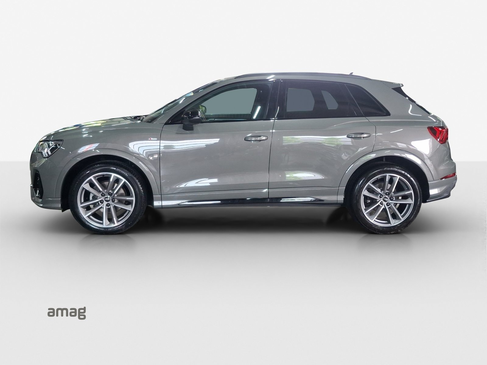 AUDI Q3 35 TFSI S line Attraction, Essence, Occasion / Utilisé, Automatique - 2