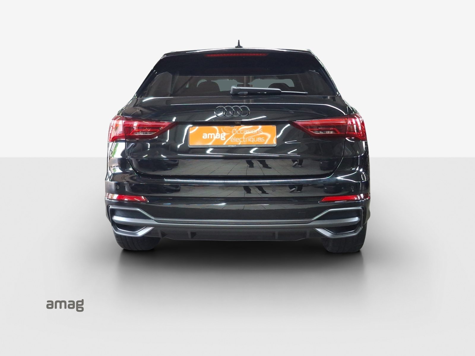 AUDI Q3 45 TFSI e S line Attraction, Hybride Intégral Essence/Électricité, Occasion / Utilisé, Automatique - 5