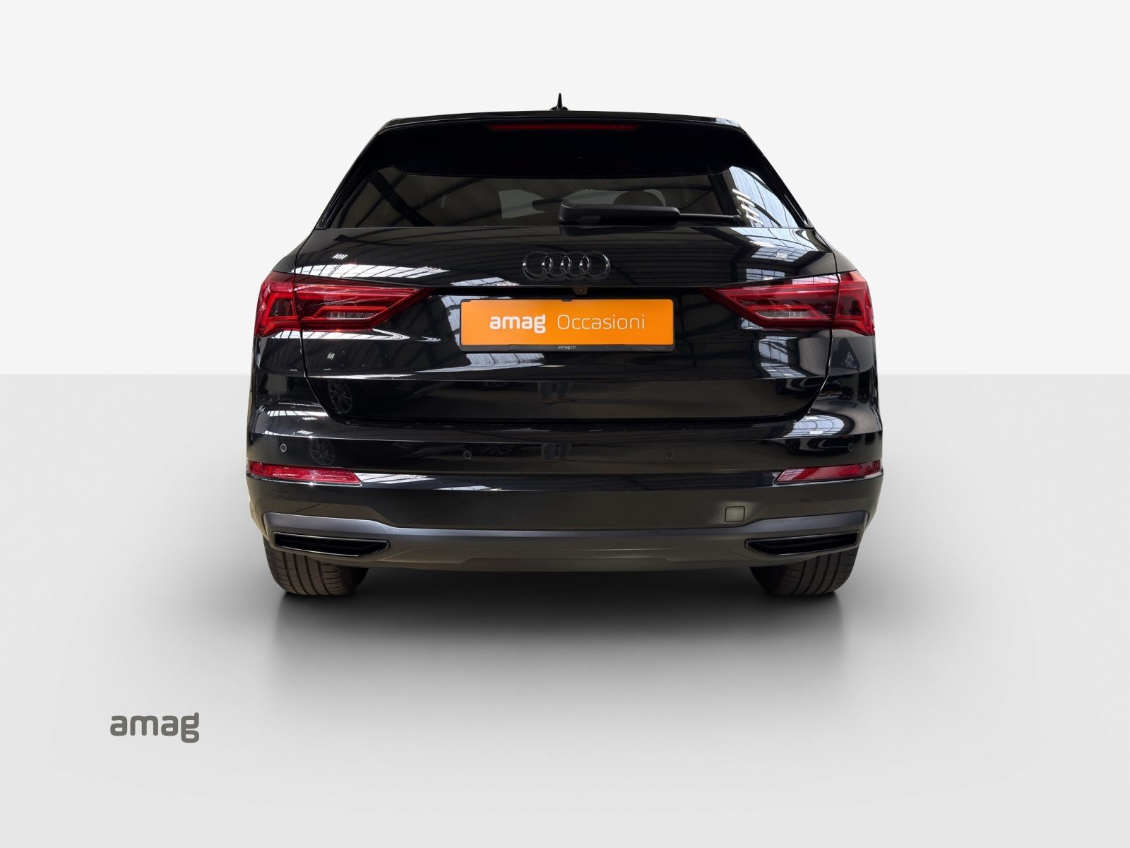 AUDI Q3 35 TFSI advanced Attraction, Petrol, Second hand / Used, Automatic - 4