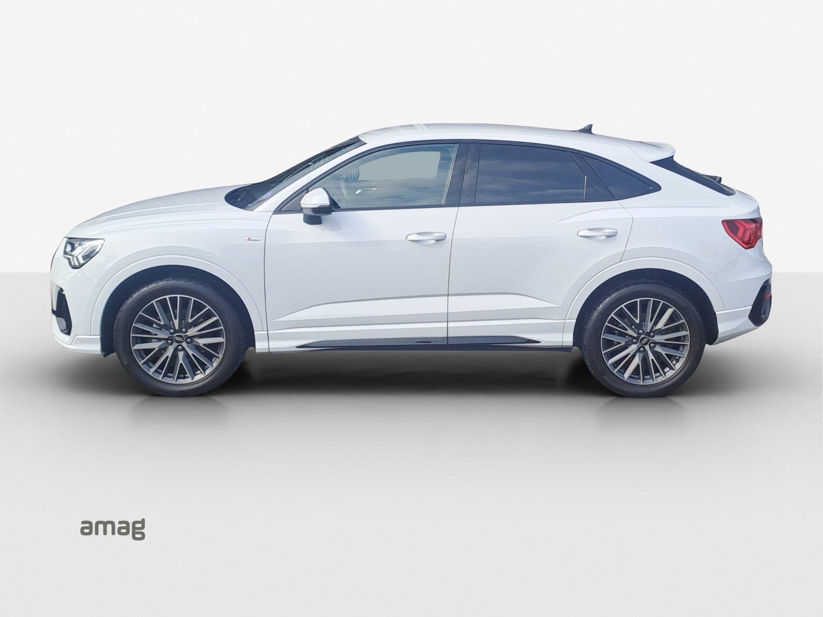 AUDI Q3 Sportback 35 TFSI S line Attraction, Benzin, Occasion / Gebraucht, Automatik - 2