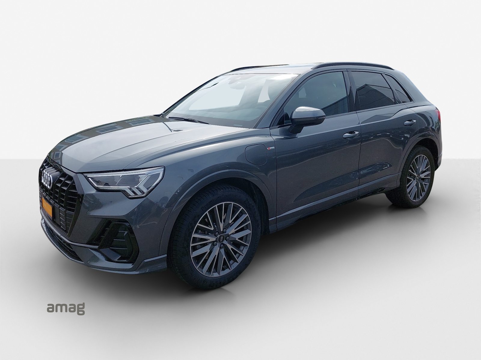 AUDI Q3 45 TFSI e S line