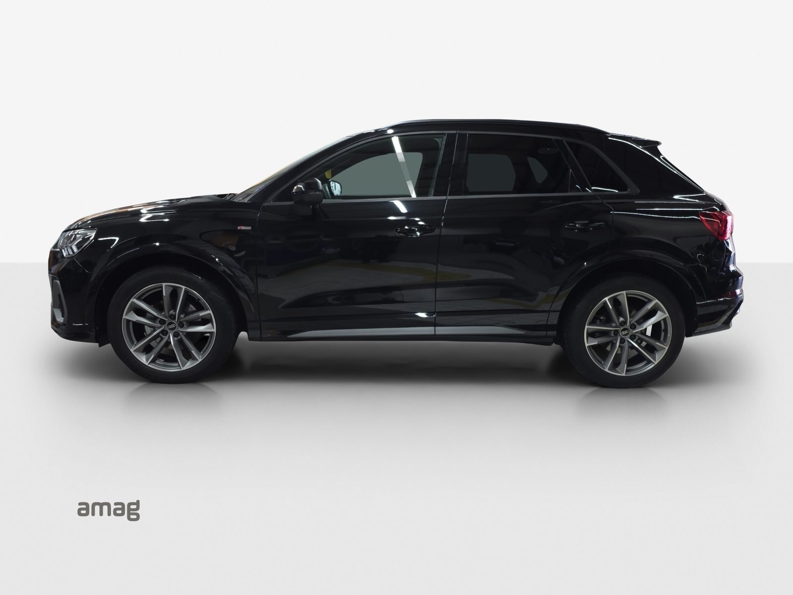 AUDI Q3 35 TFSI S line Attraction, Benzin, Occasion / Gebraucht, Automatik - 2