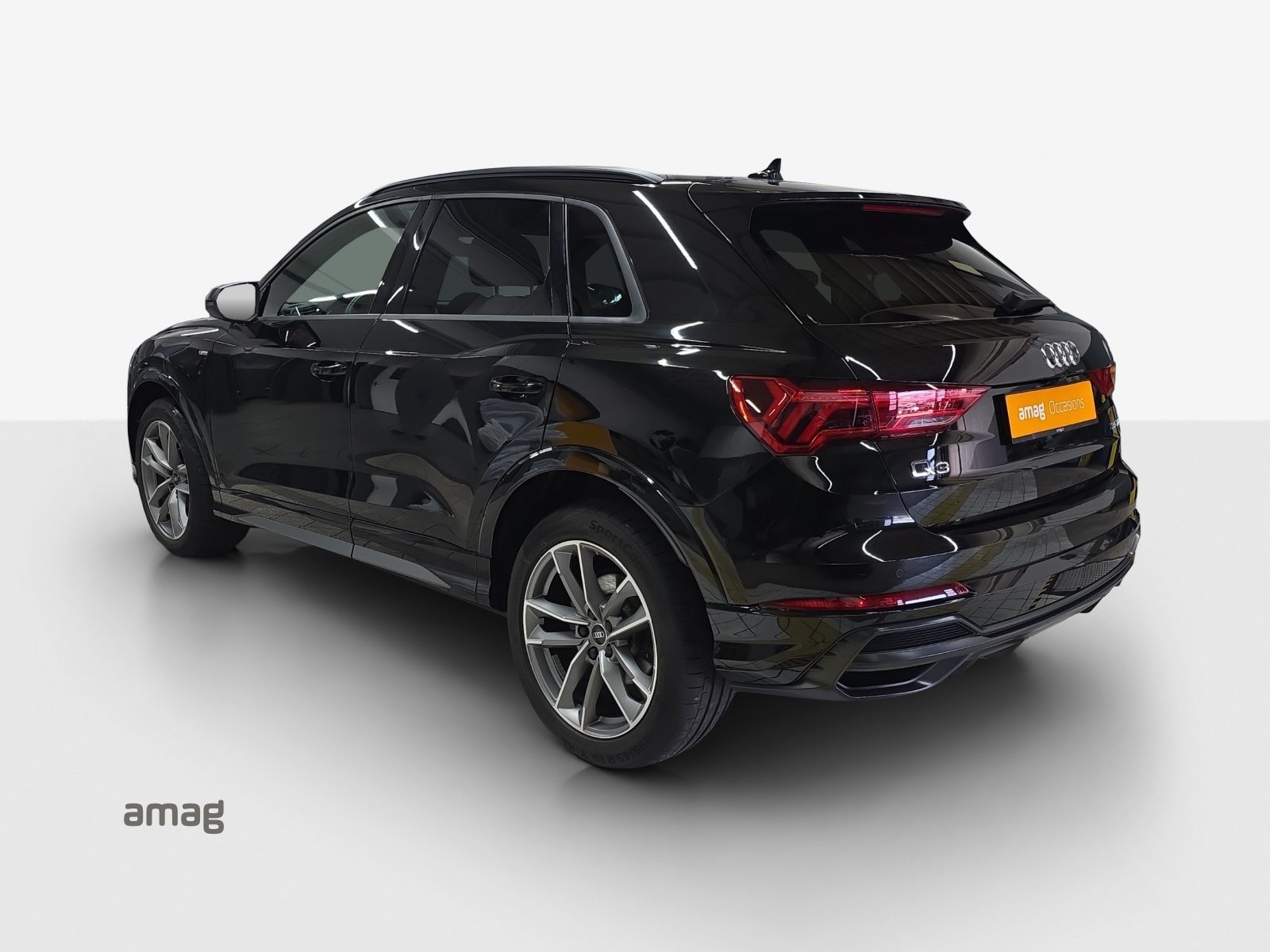 AUDI Q3 35 TFSI S line Attraction, Benzin, Occasion / Gebraucht, Automatik - 3