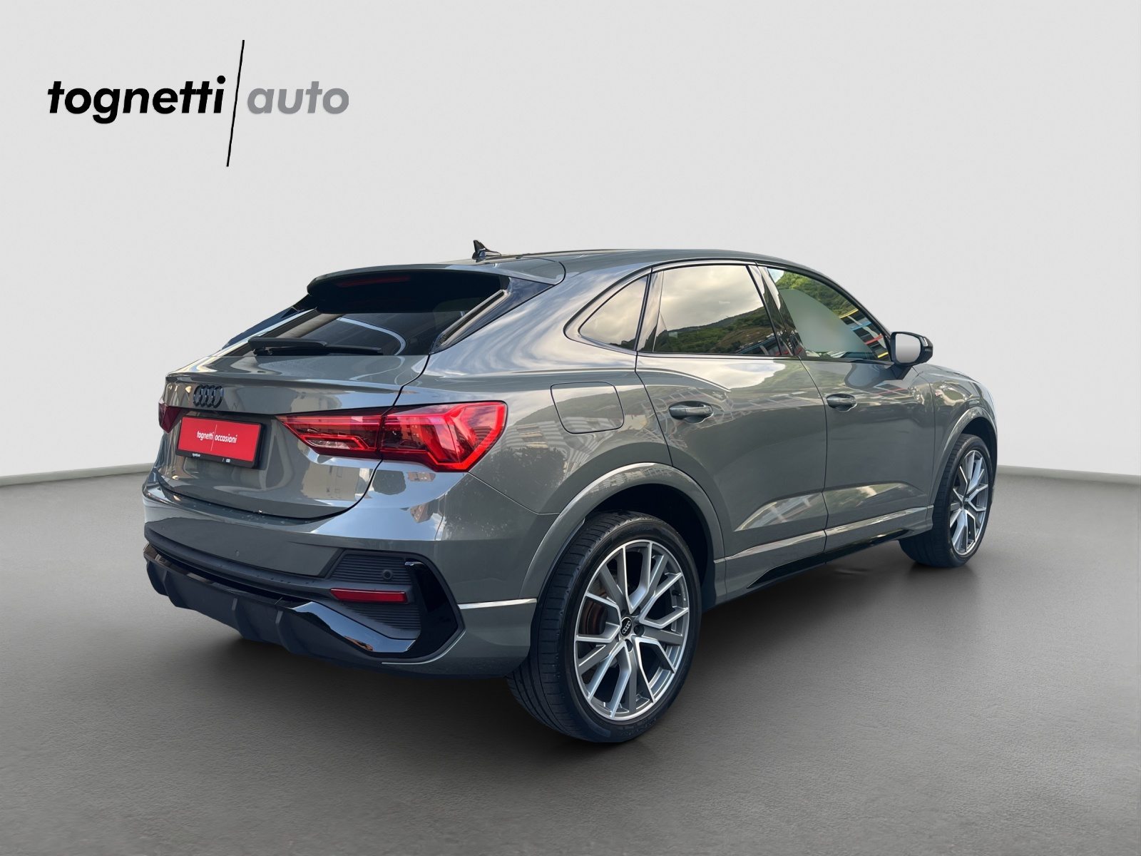 AUDI Q3 Sportback 35 TFSI S line Attraction, Essence, Occasion / Utilisé, Automatique - 4