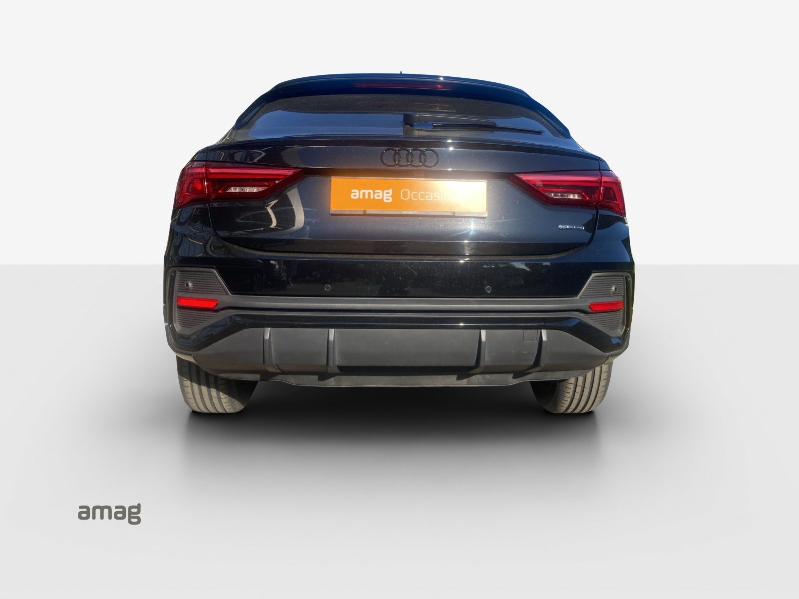 AUDI Q3 Sportback 40 TFSI S line, Benzin, Occasion / Gebraucht, Automatik - 4